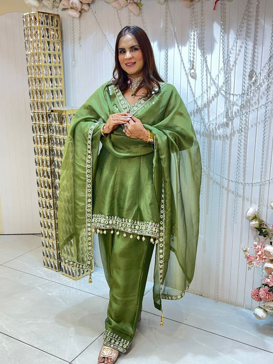 Beautiful Suit With Dupatta PC1426