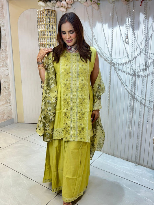 Beautiful Suit With Flower Print PC1433