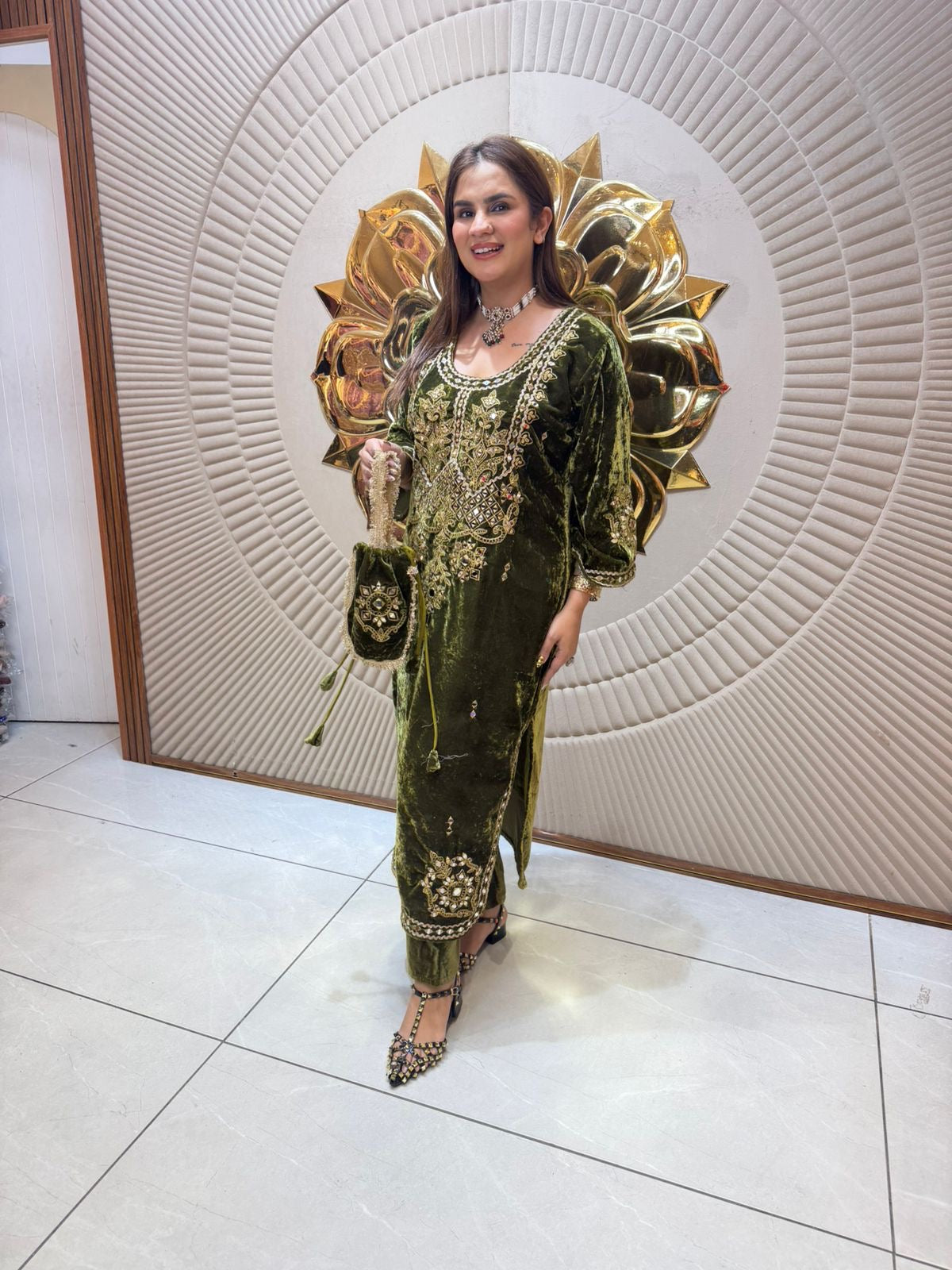 Beautiful elegant cordset with potli pc2432