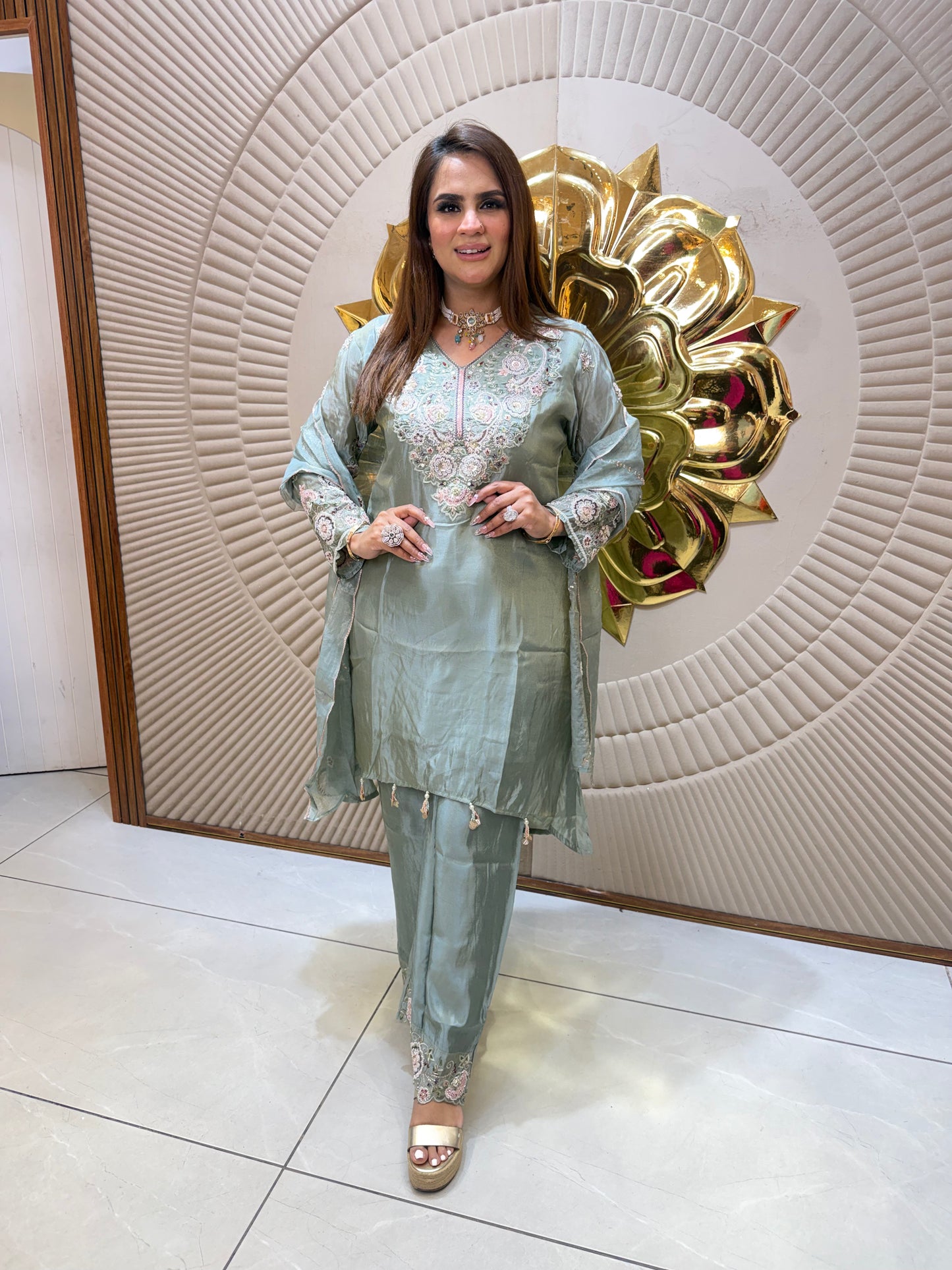 Beautiful elegent party wear kaftan pc2597
