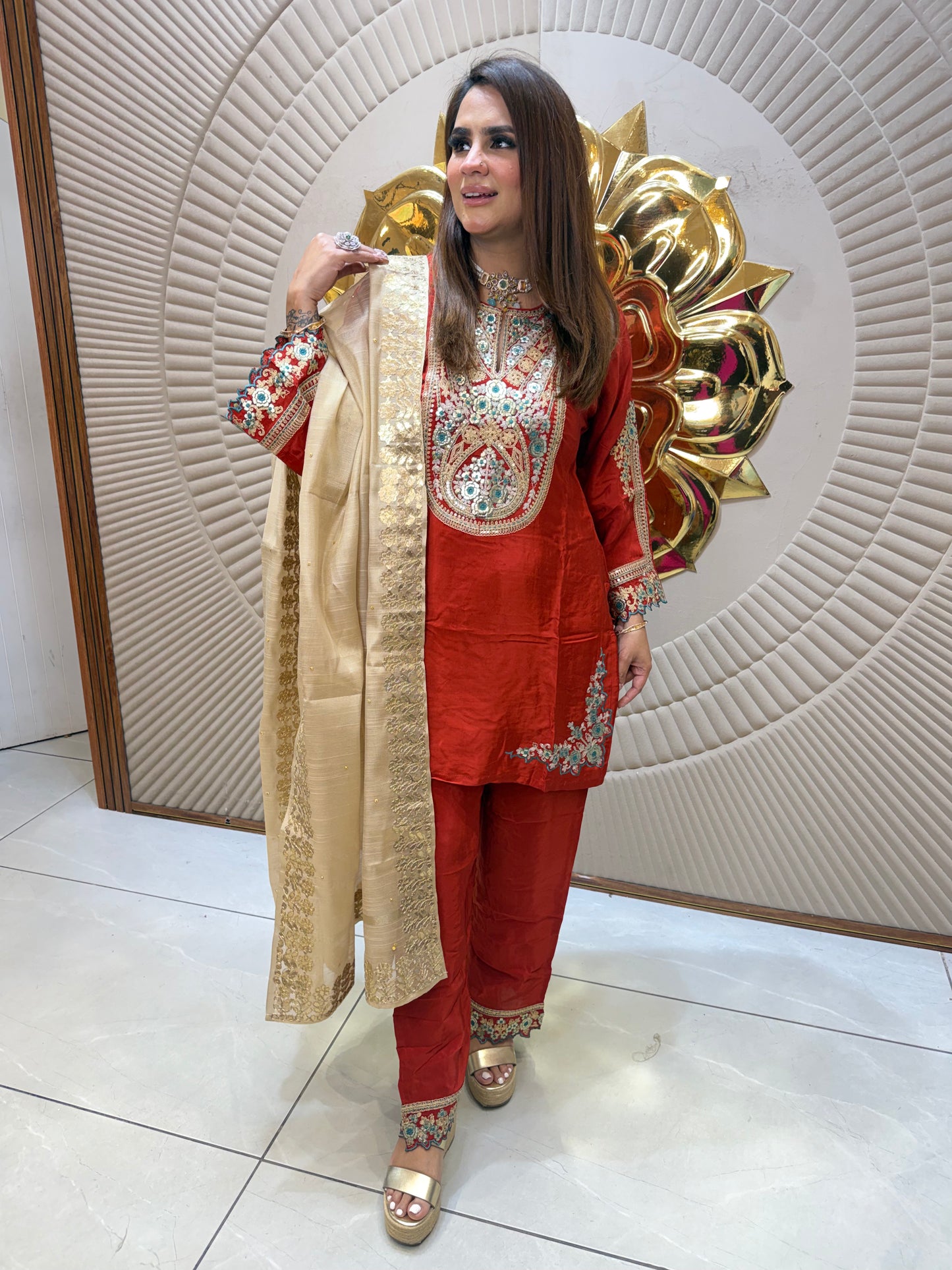 Beautiful elegent party wear suit pc2596