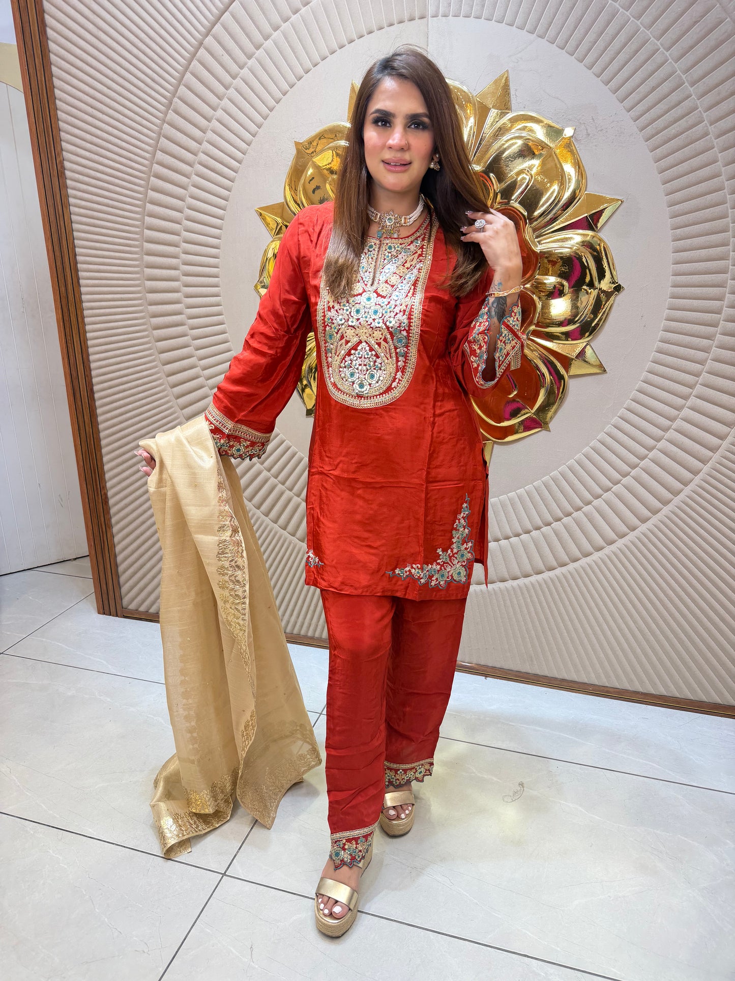 Beautiful elegent party wear suit pc2596