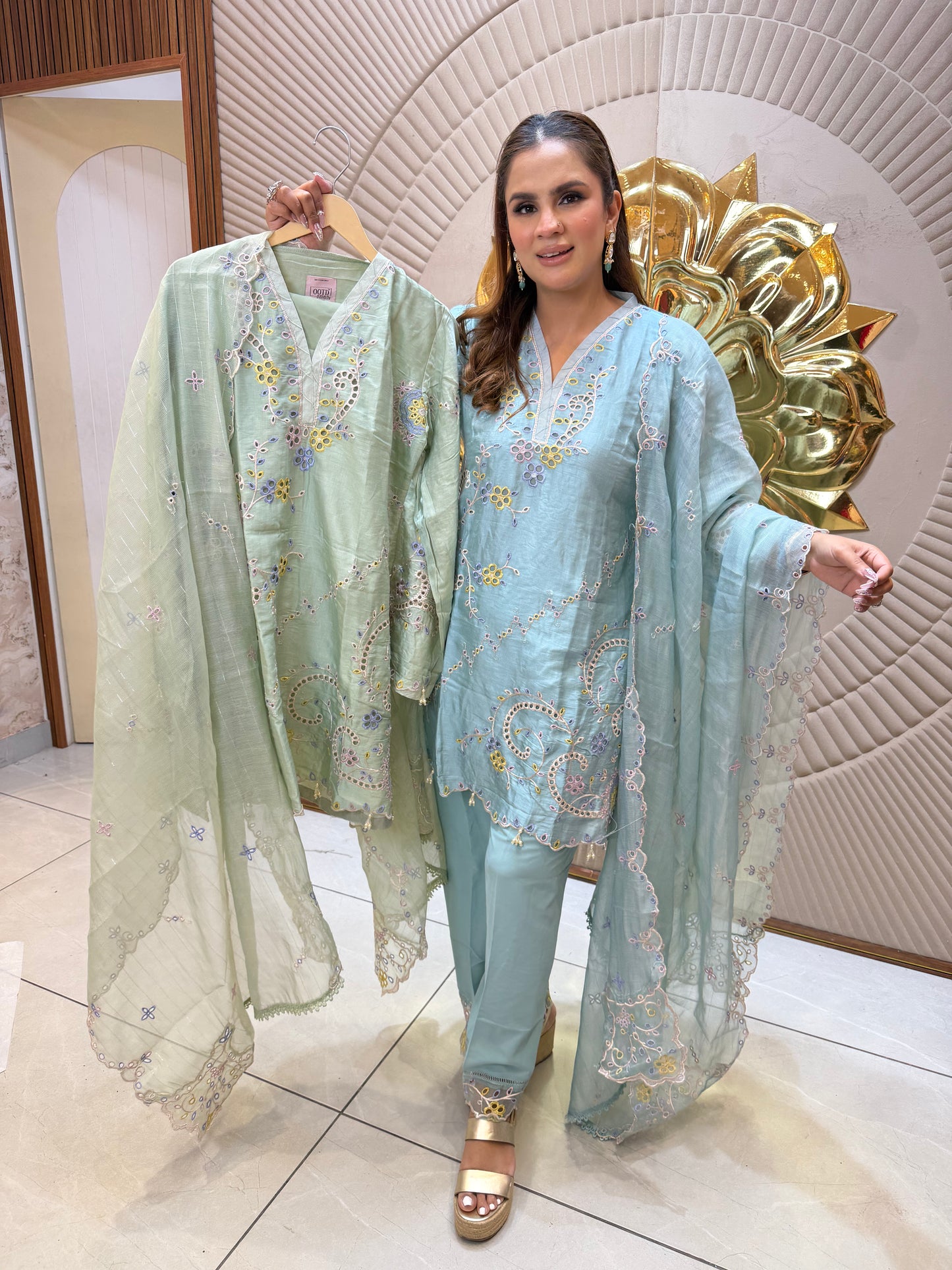 Beautiful elegent party wear suit pc 2609