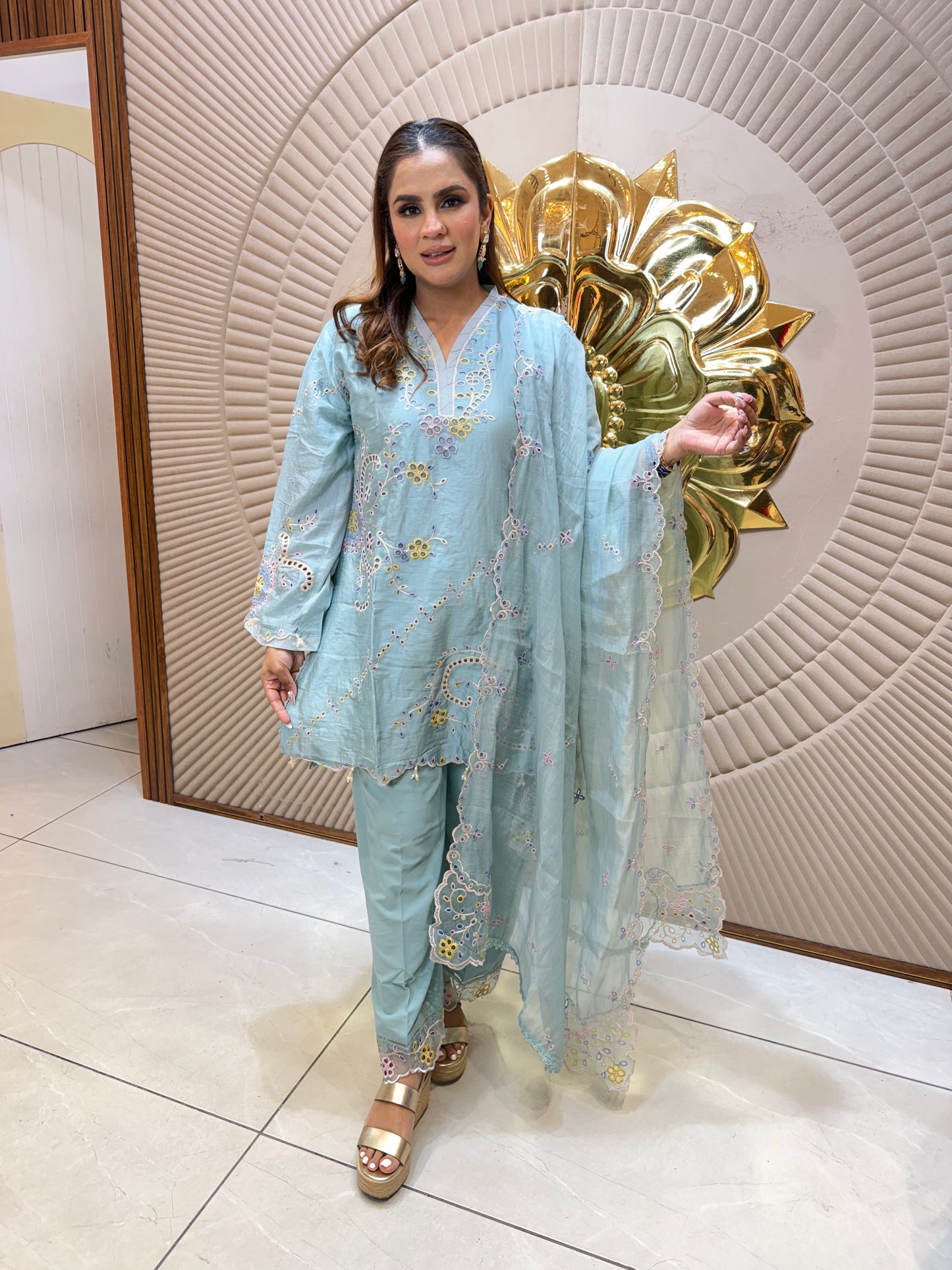 Pakistani suit