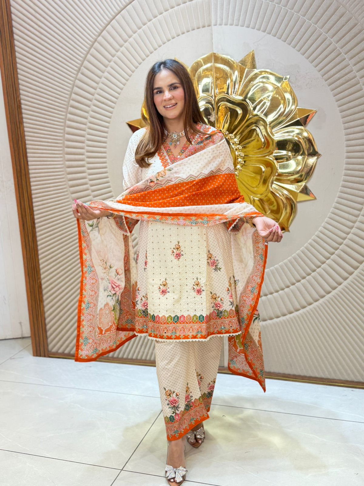 Beautiful elegant suit pc2770