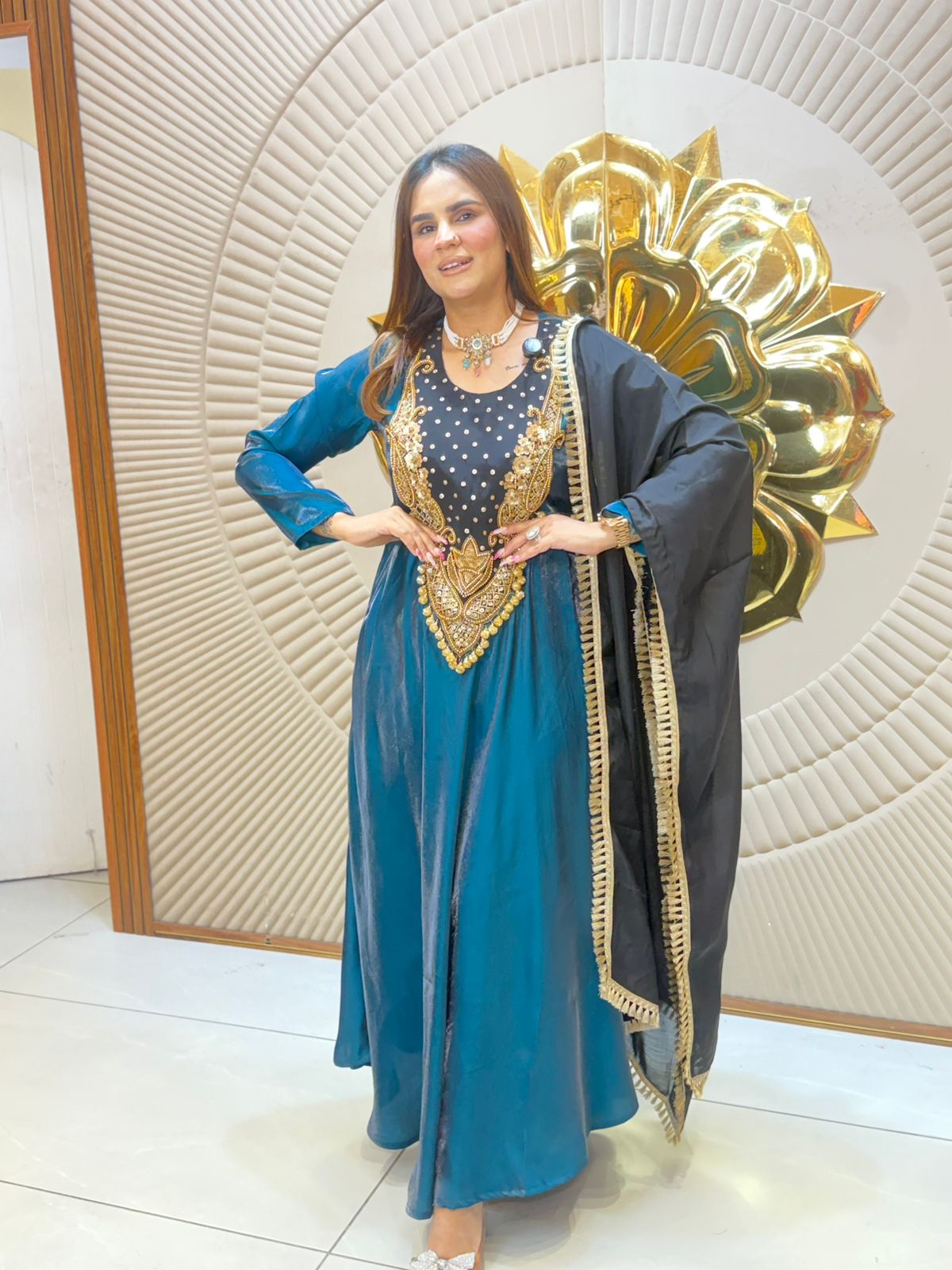 Beautiful elegant partywear suit pc2781