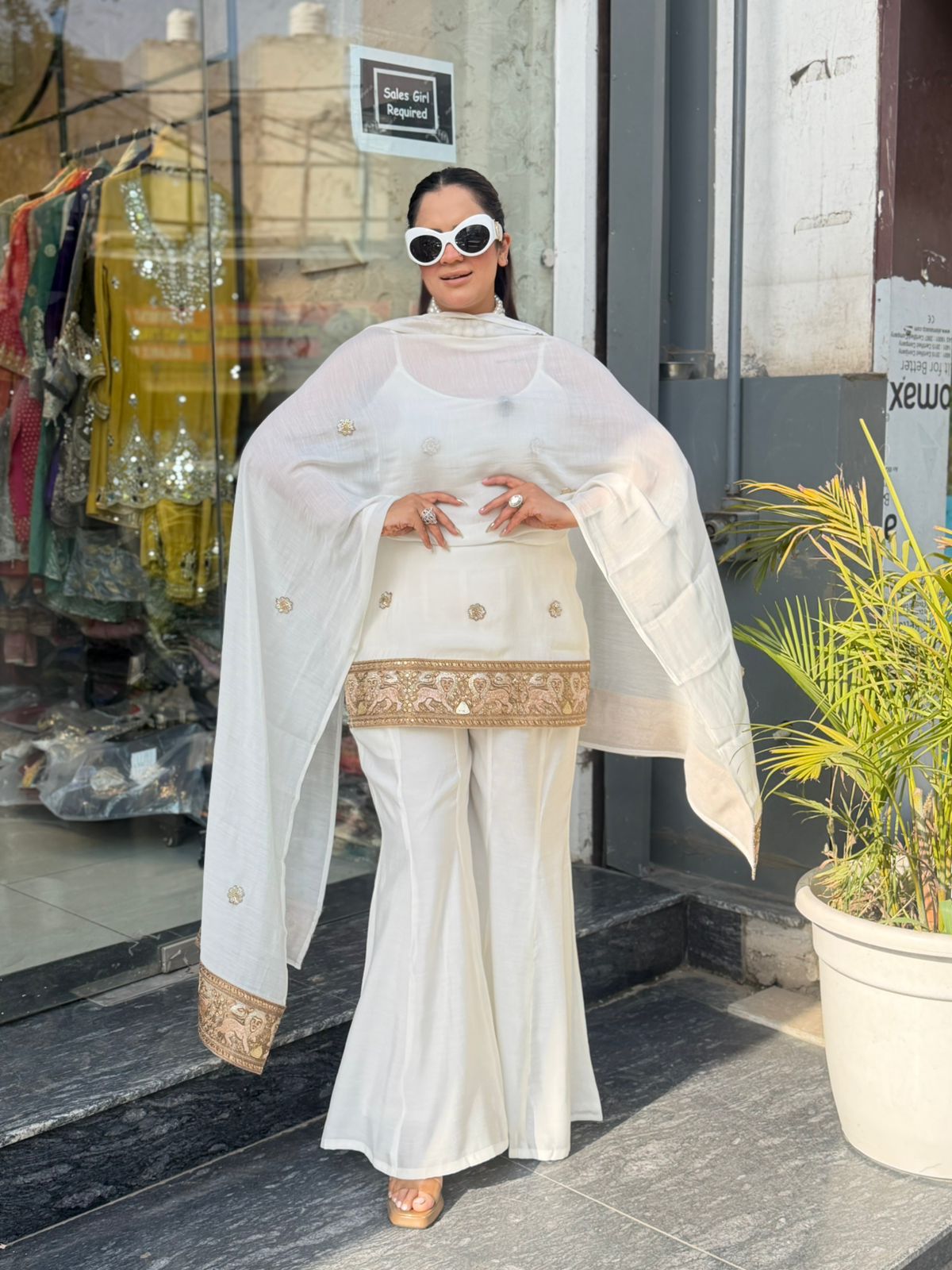 Beutiful elegant partywear suit pc2902