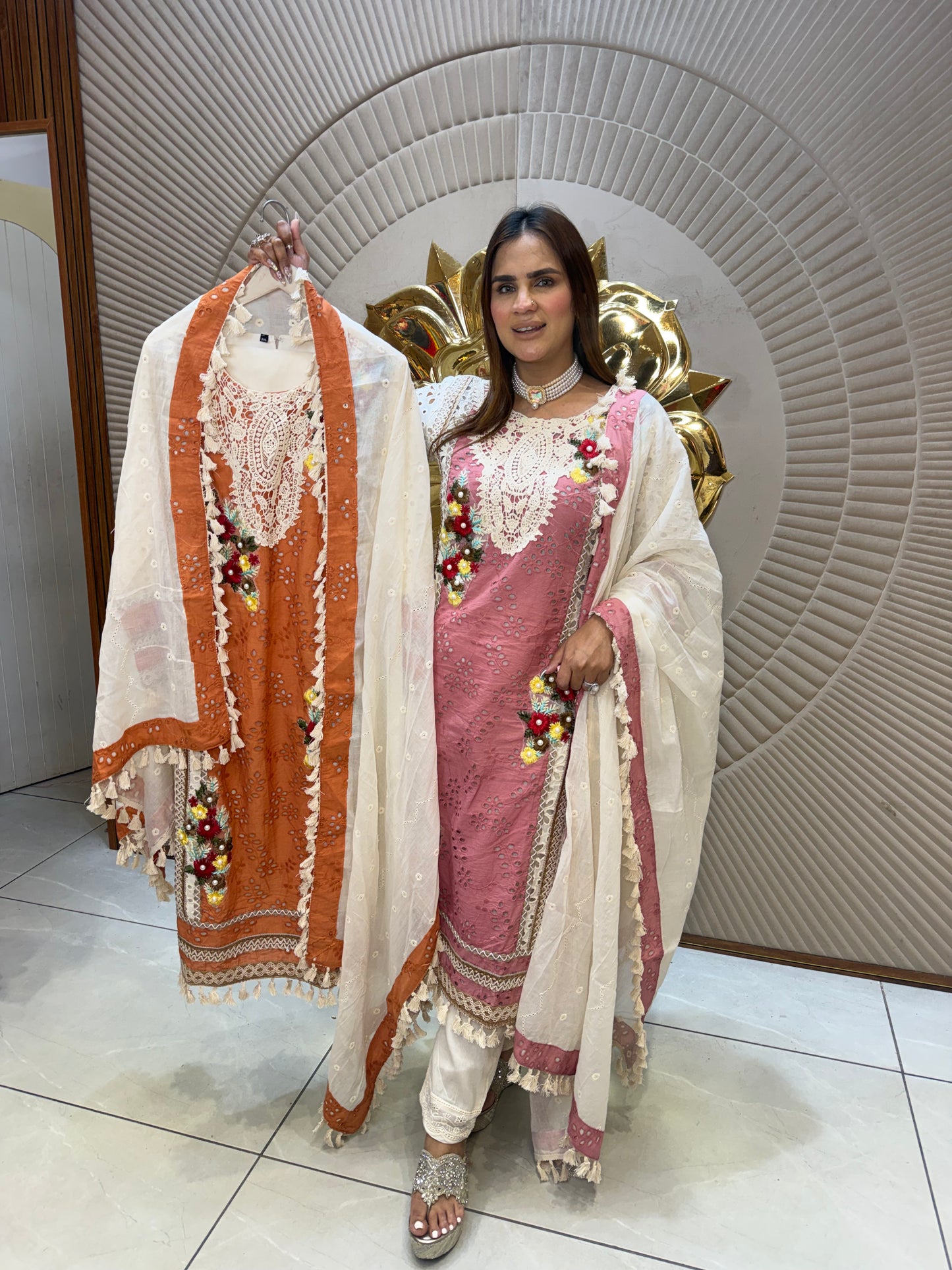 Beautiful elegent suit pc 2693