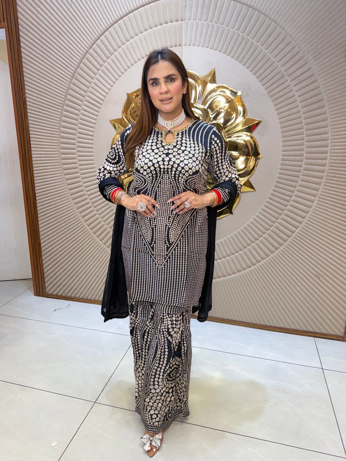 Beautiful elegent suit pc 2688