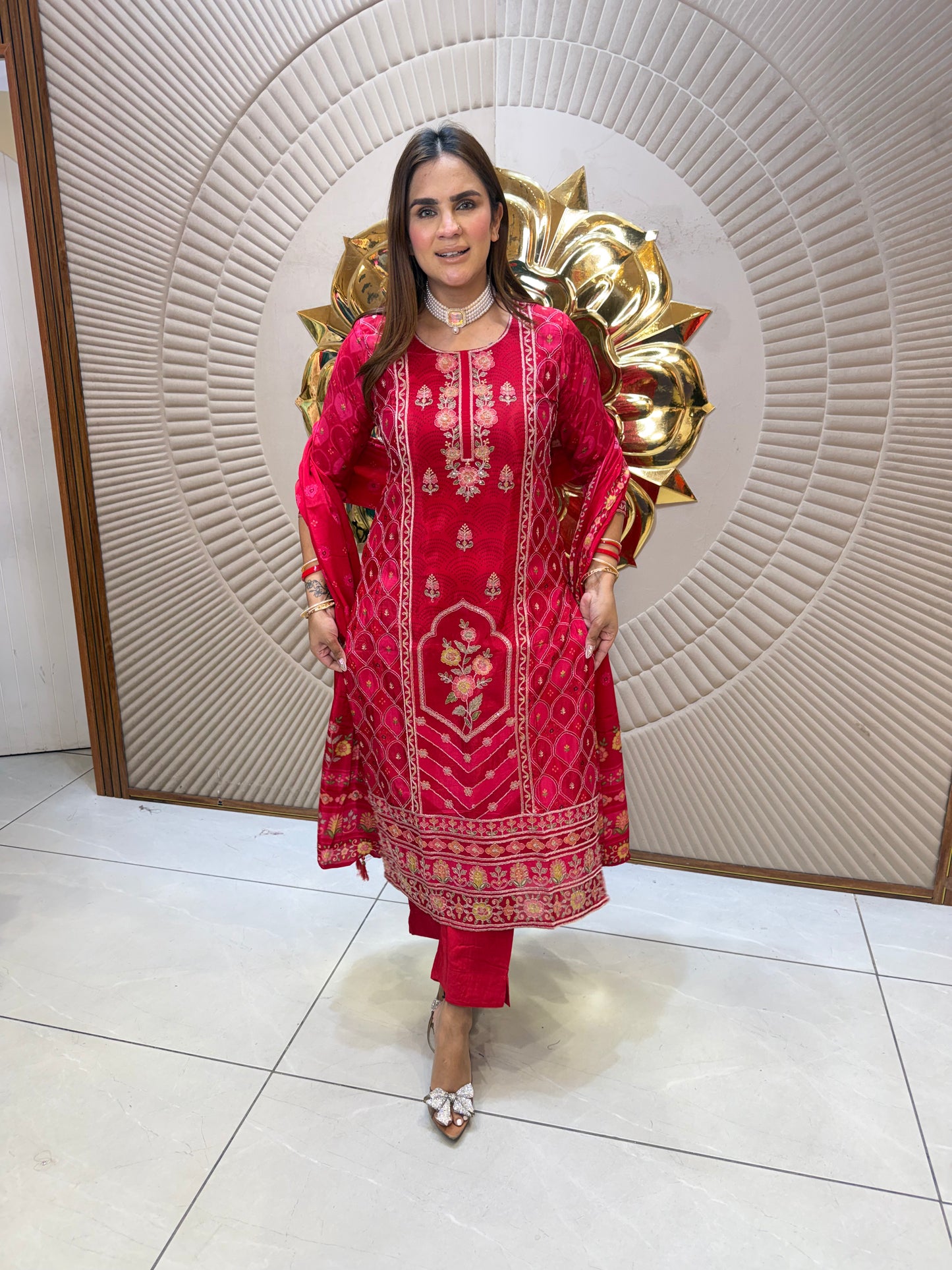 Beautiful elegent suit pc 2684