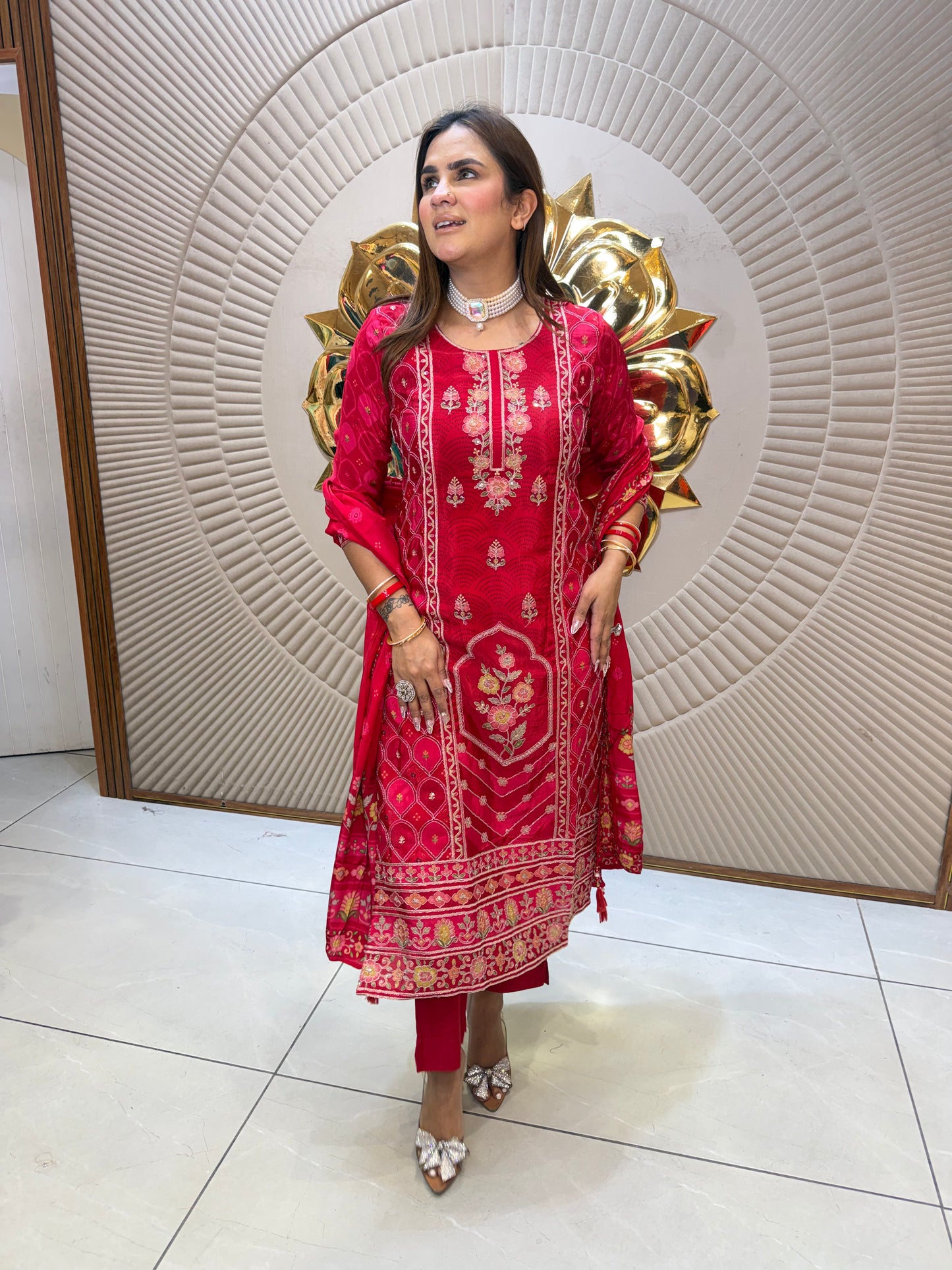 Beautiful elegent suit pc 2684