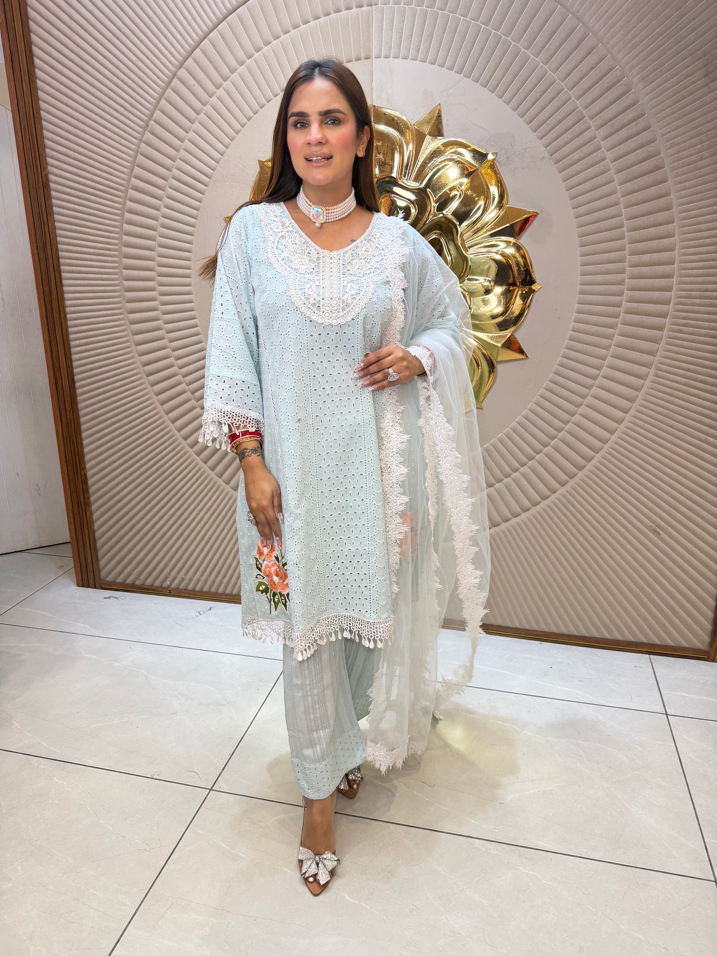 Beautiful elegent party wear suit pc 2681