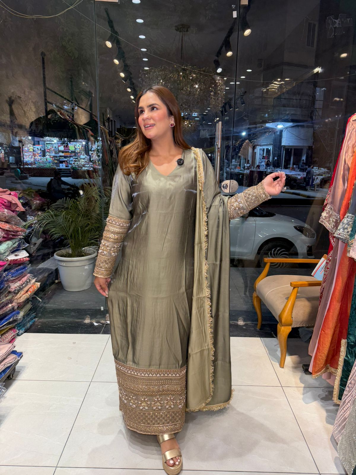 Beautiful elegent partywear suit pc 2705