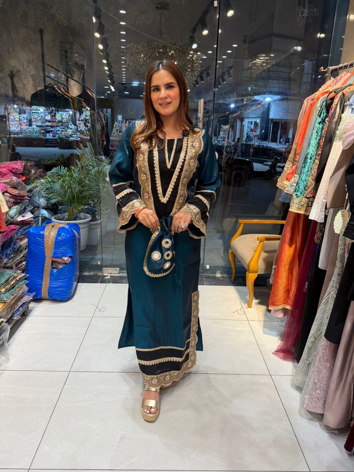 Beautiful elegent party wear kaftan with potli pc2703