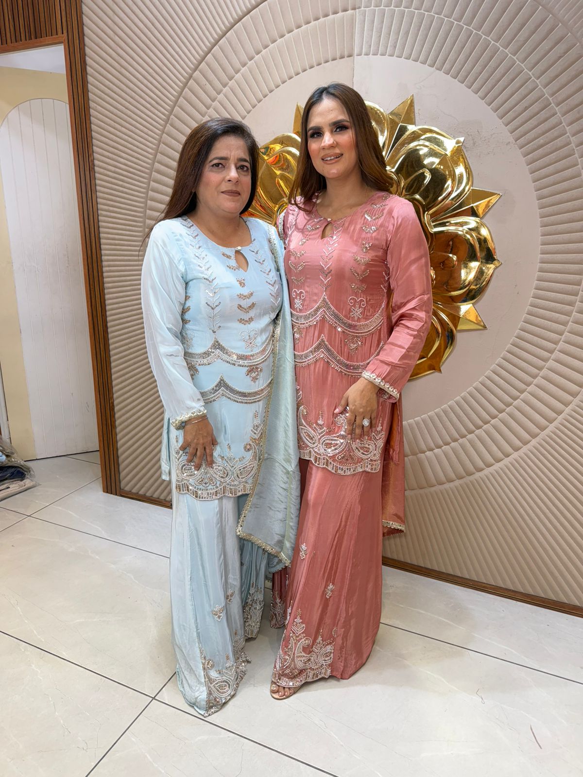 Beautiful elegant party wear suit pc 2787