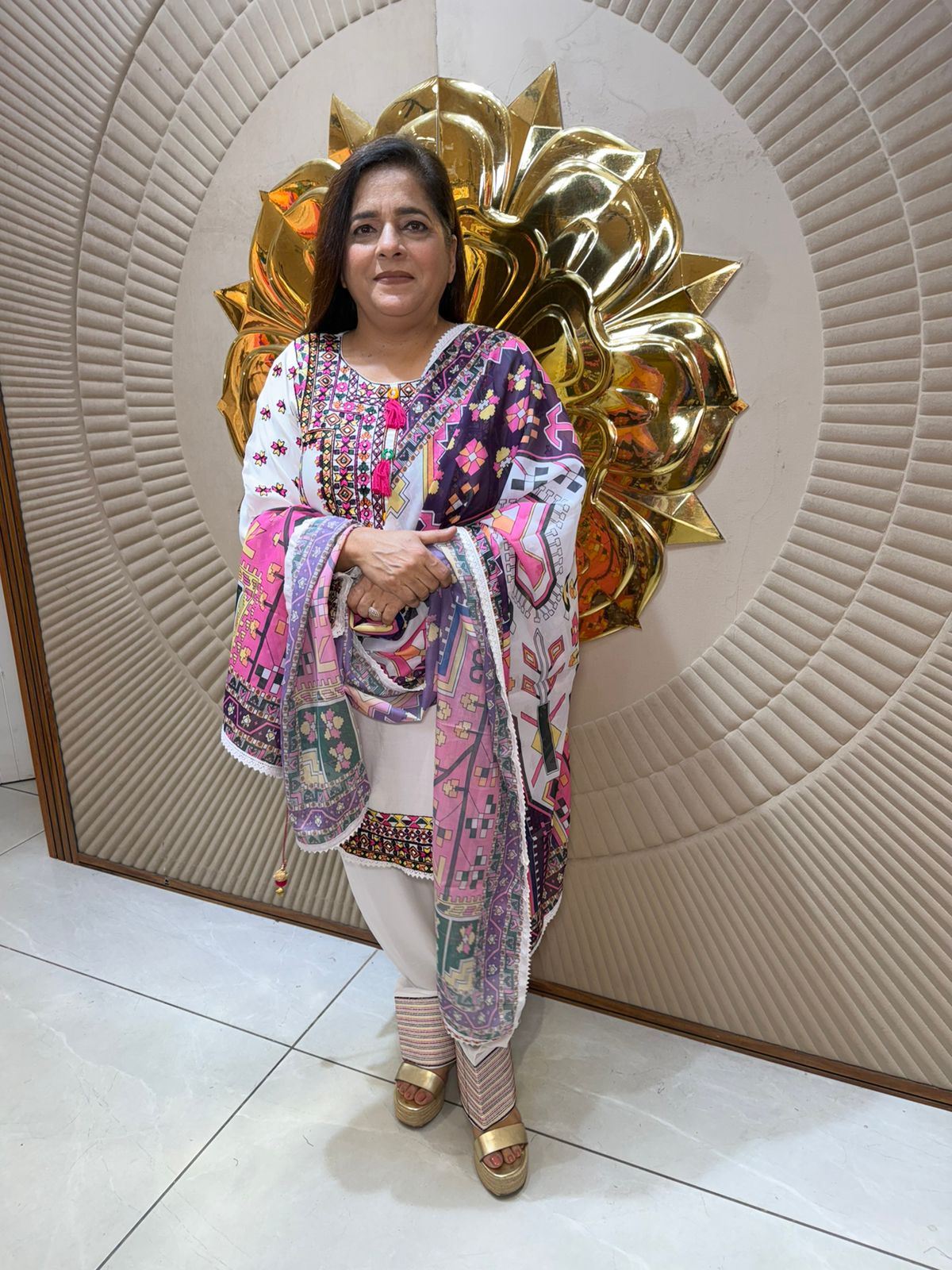 Beautiful elegant party wear suit pc 2784