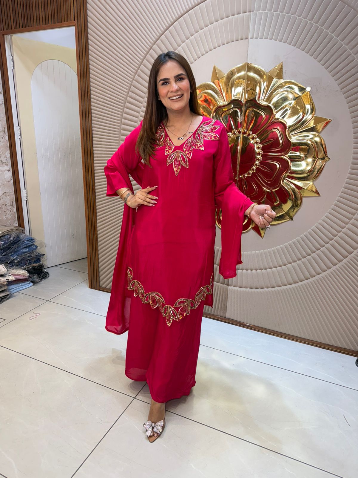 Beautiful elegant suit pc 2802