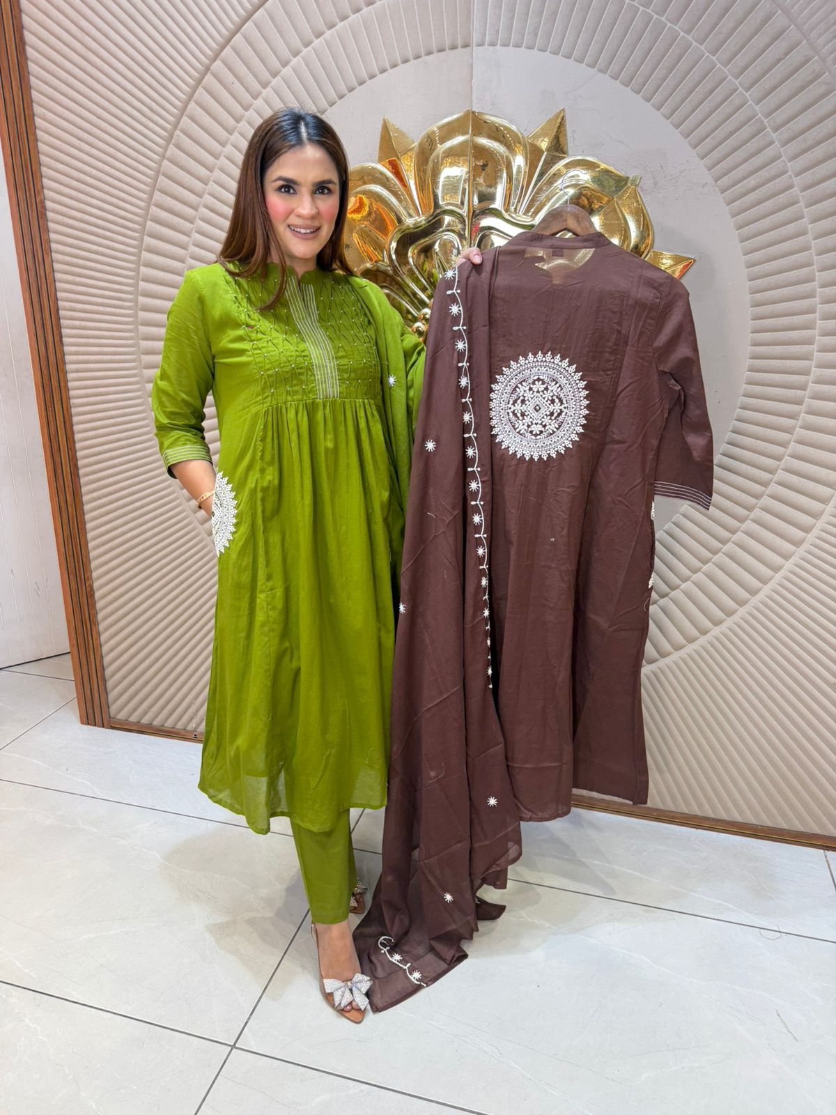 Beautiful elegant suit pc 2827