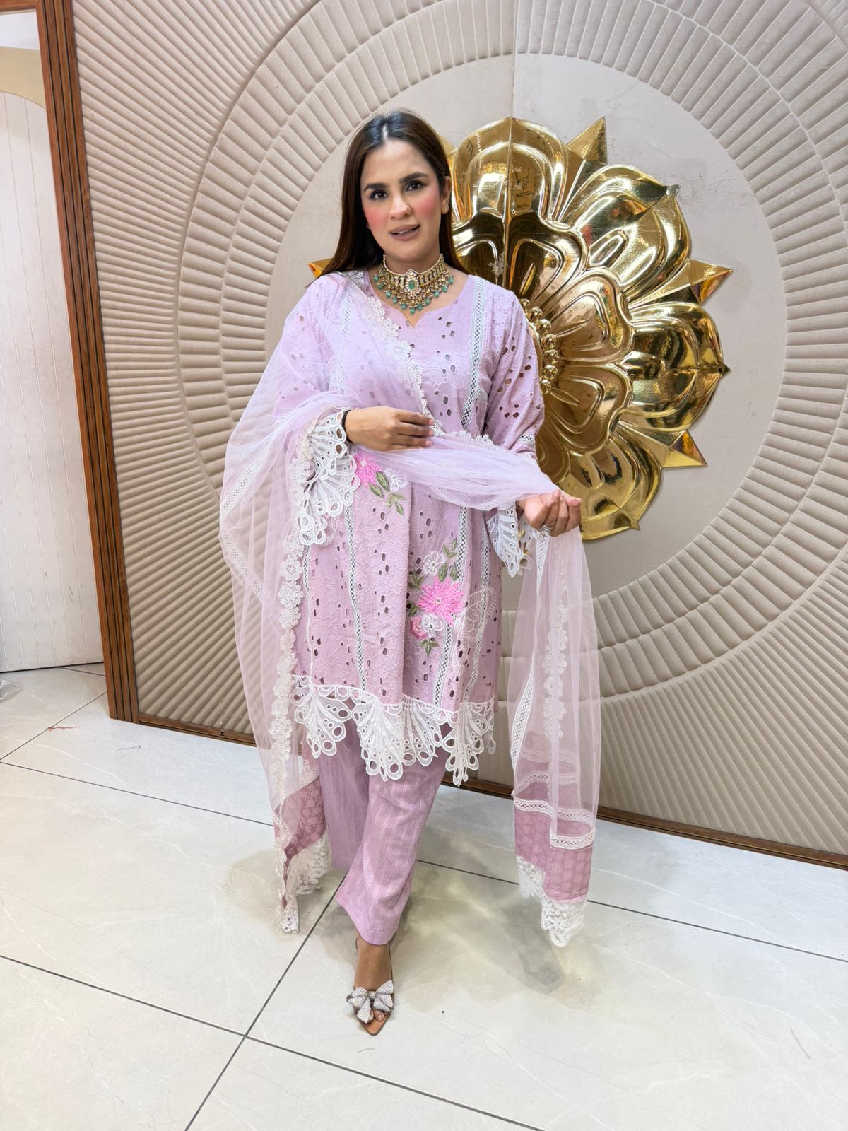 Beautiful elegant suit pc 2830