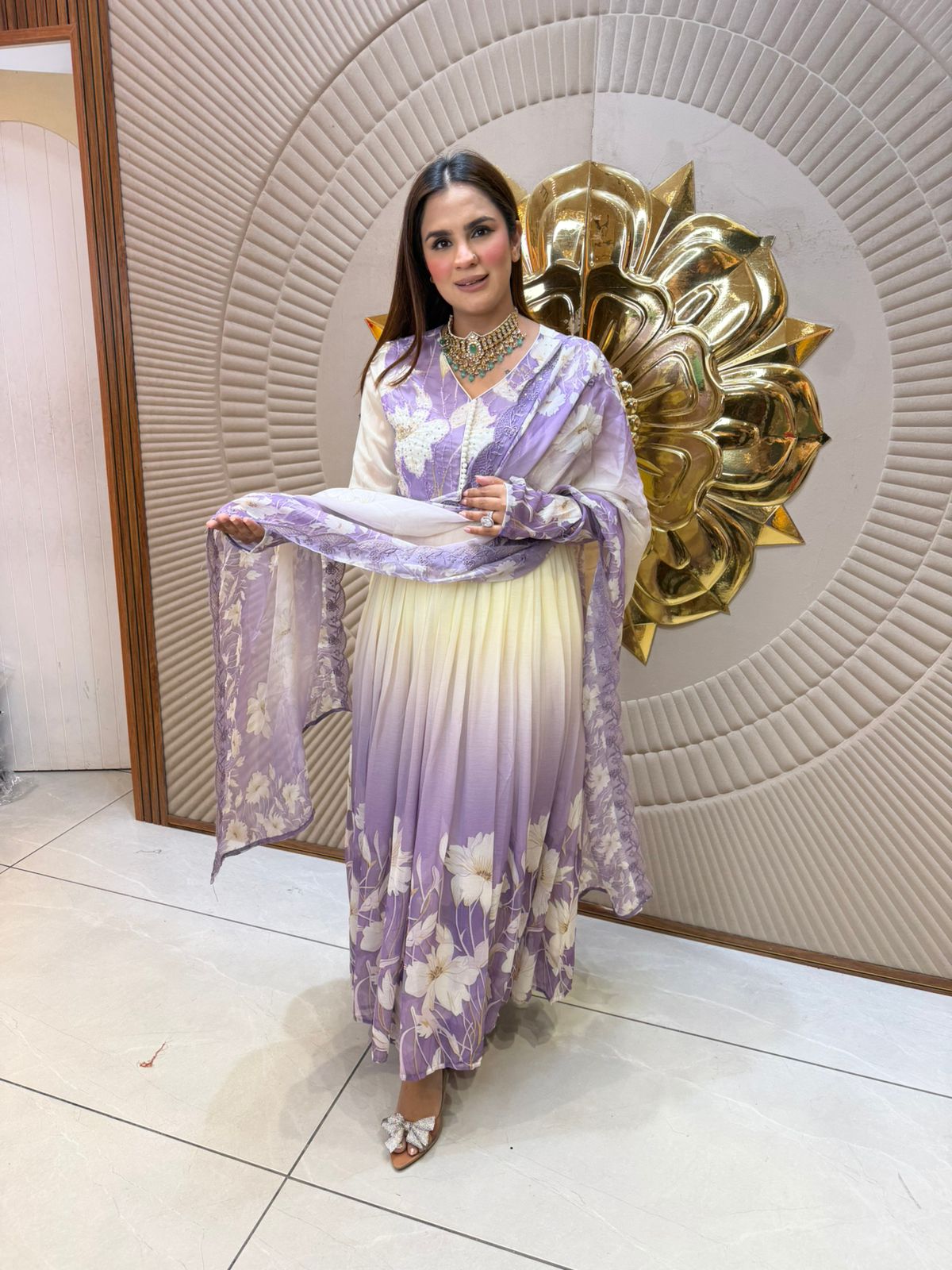 Beautiful elegant party wear suit pc 2831