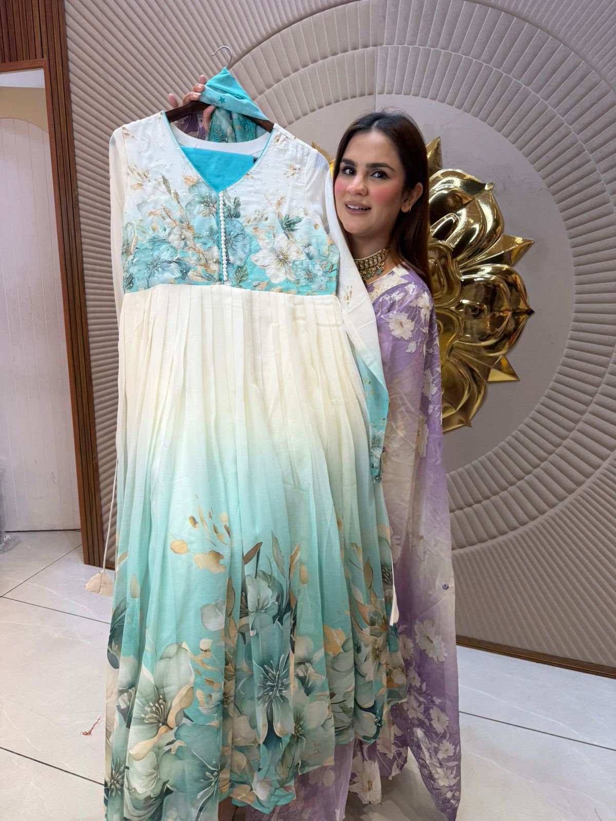 Beautiful elegant party wear suit pc 2831