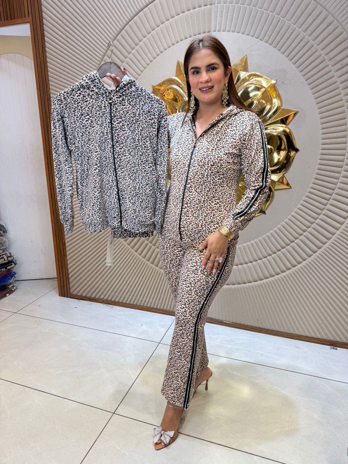 Beautiful elegant velvet cordset