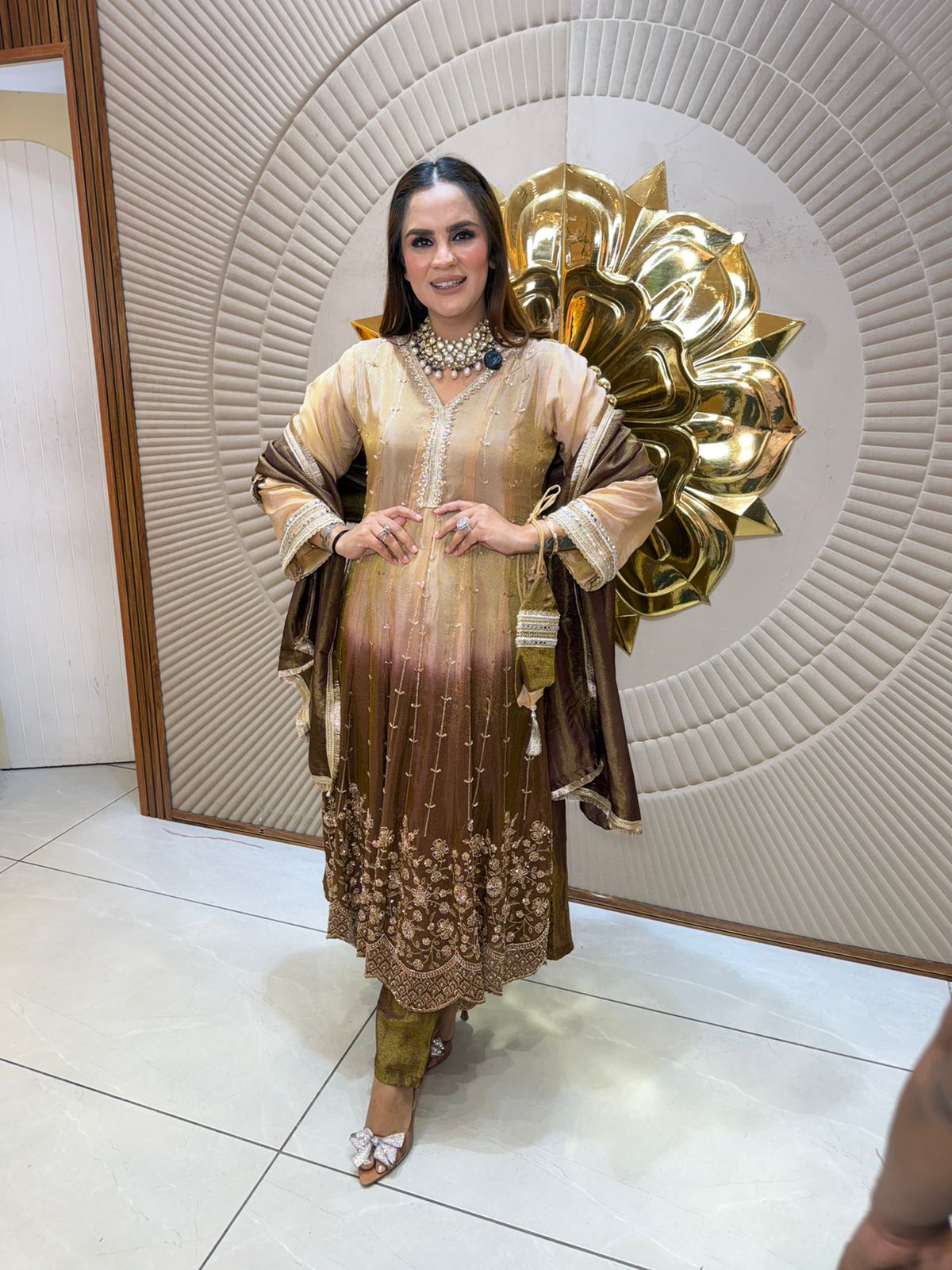 Beautiful elegant party wear suit pc 2850