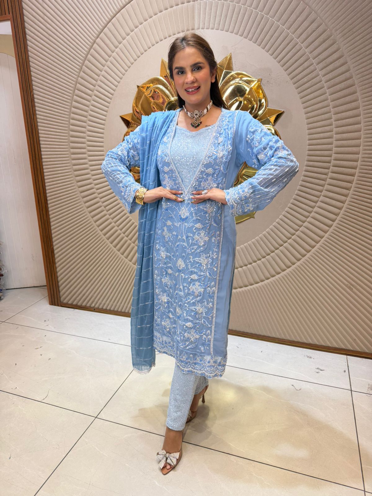 Beautiful elegant suit pc2428