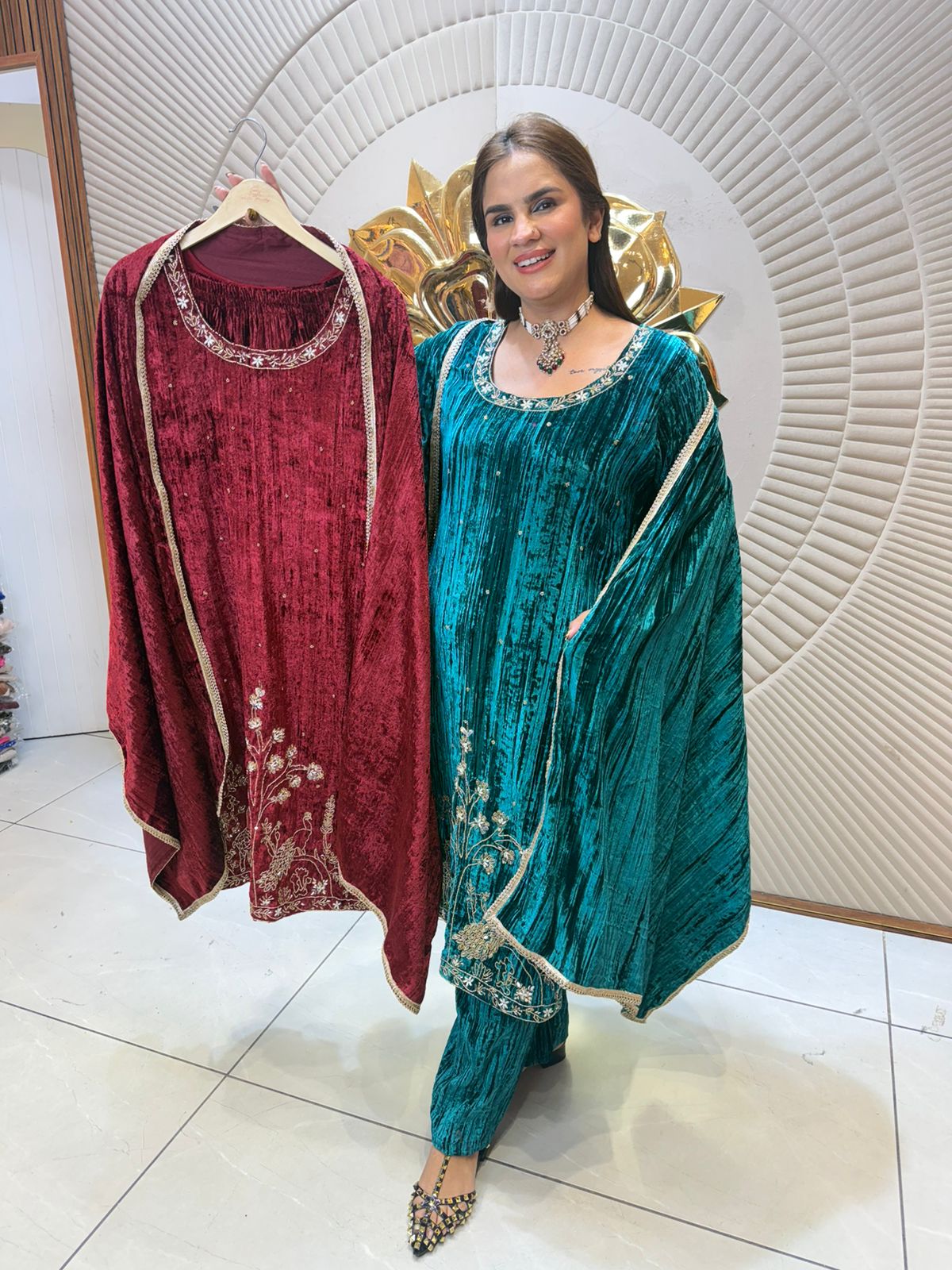 Beautiful elegant velvet suit pc2429
