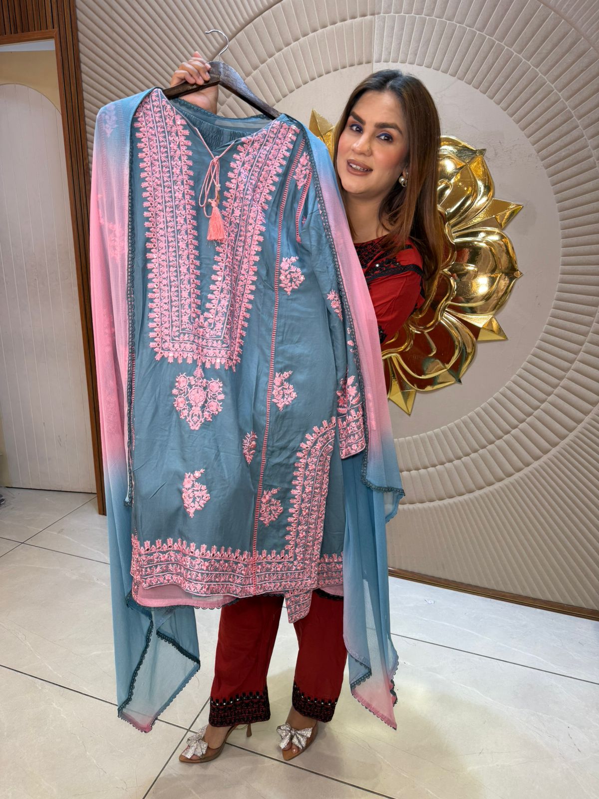 Beautiful elegant suit pc 2857