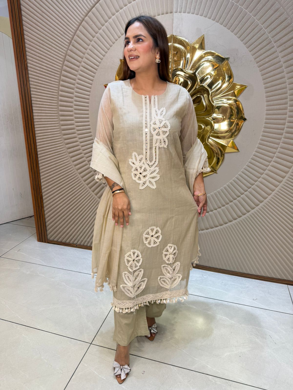 Beautiful elegant suit pc 2855