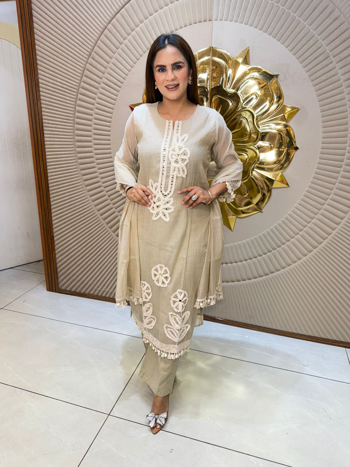 Beautiful elegant suit pc 2855