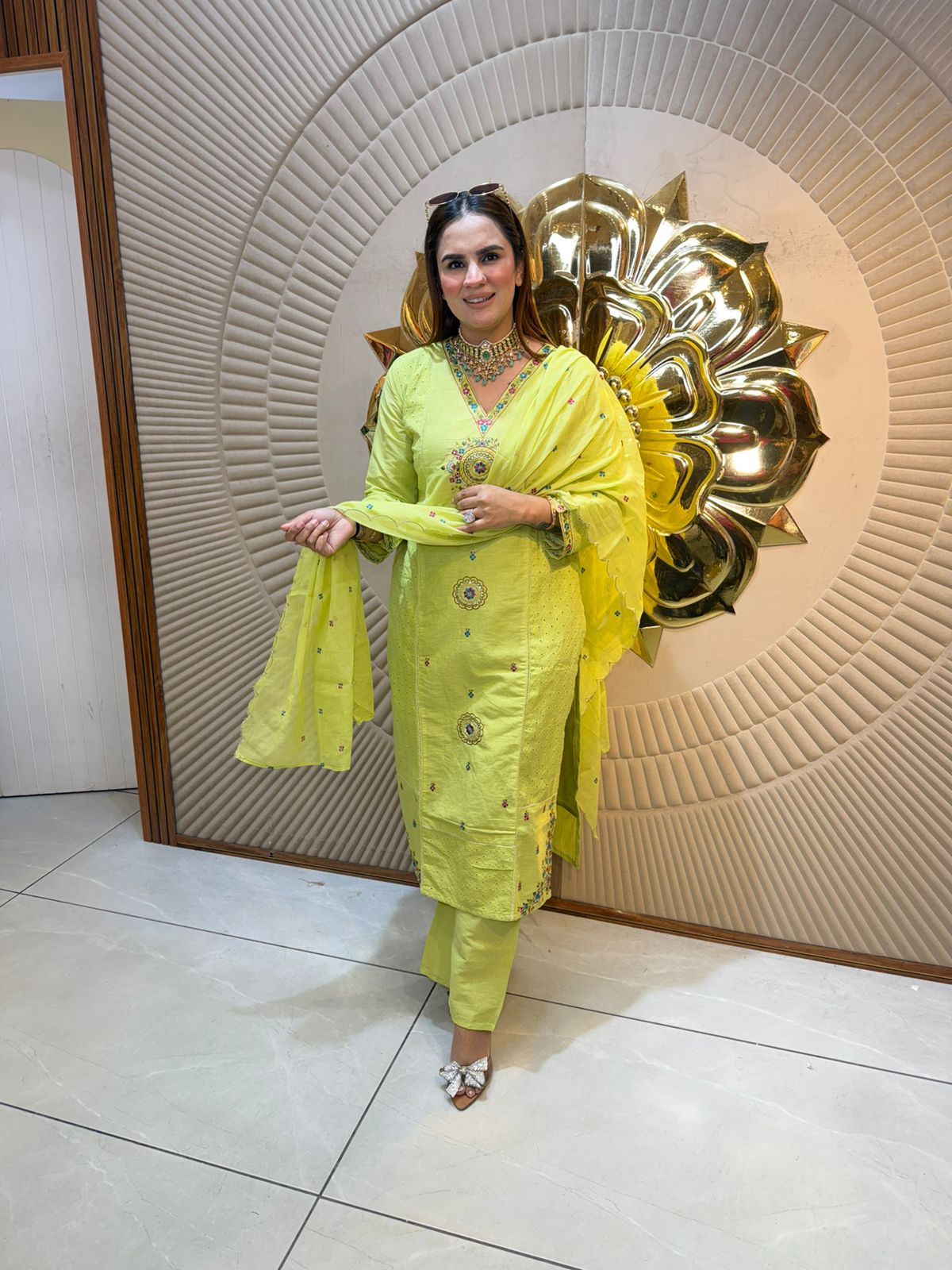 Beautiful elegant suit pc2592