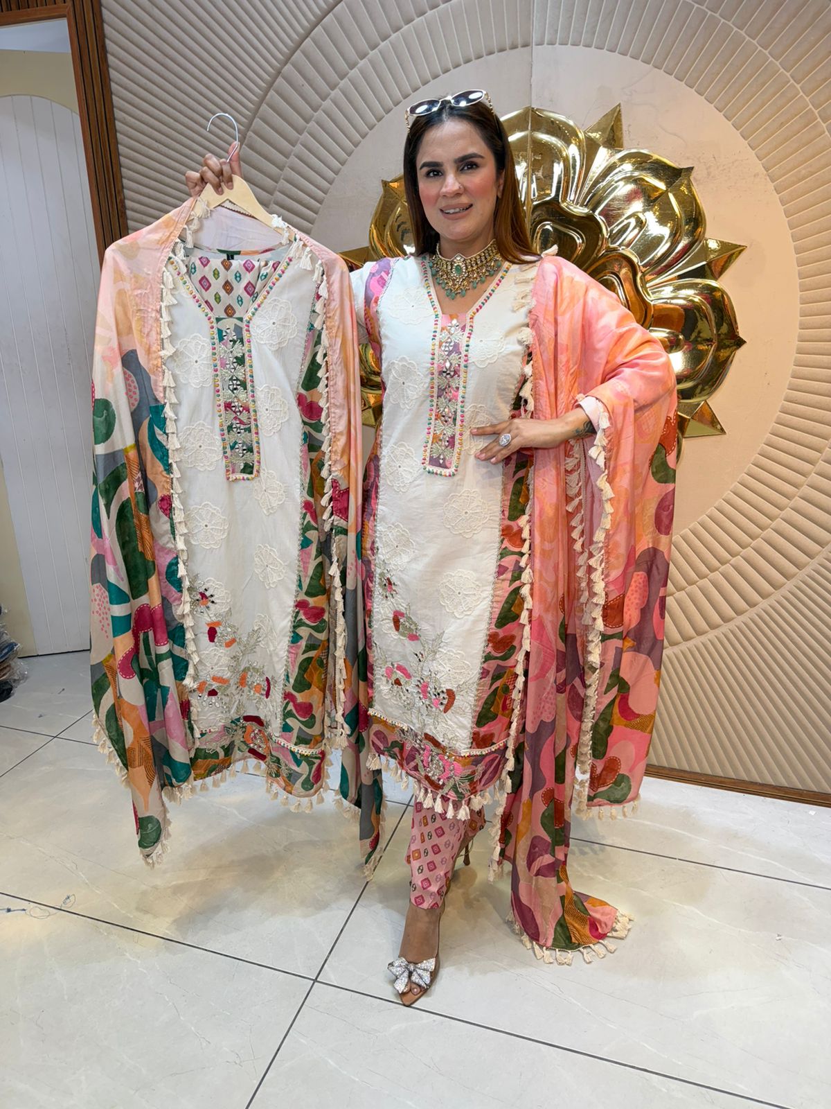 Beautiful elegant suit pc2595