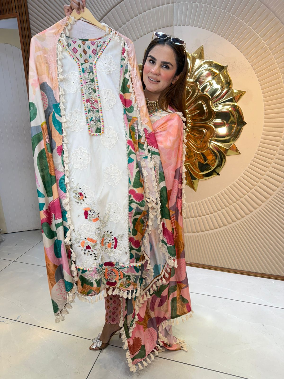 Beautiful elegant suit pc2595