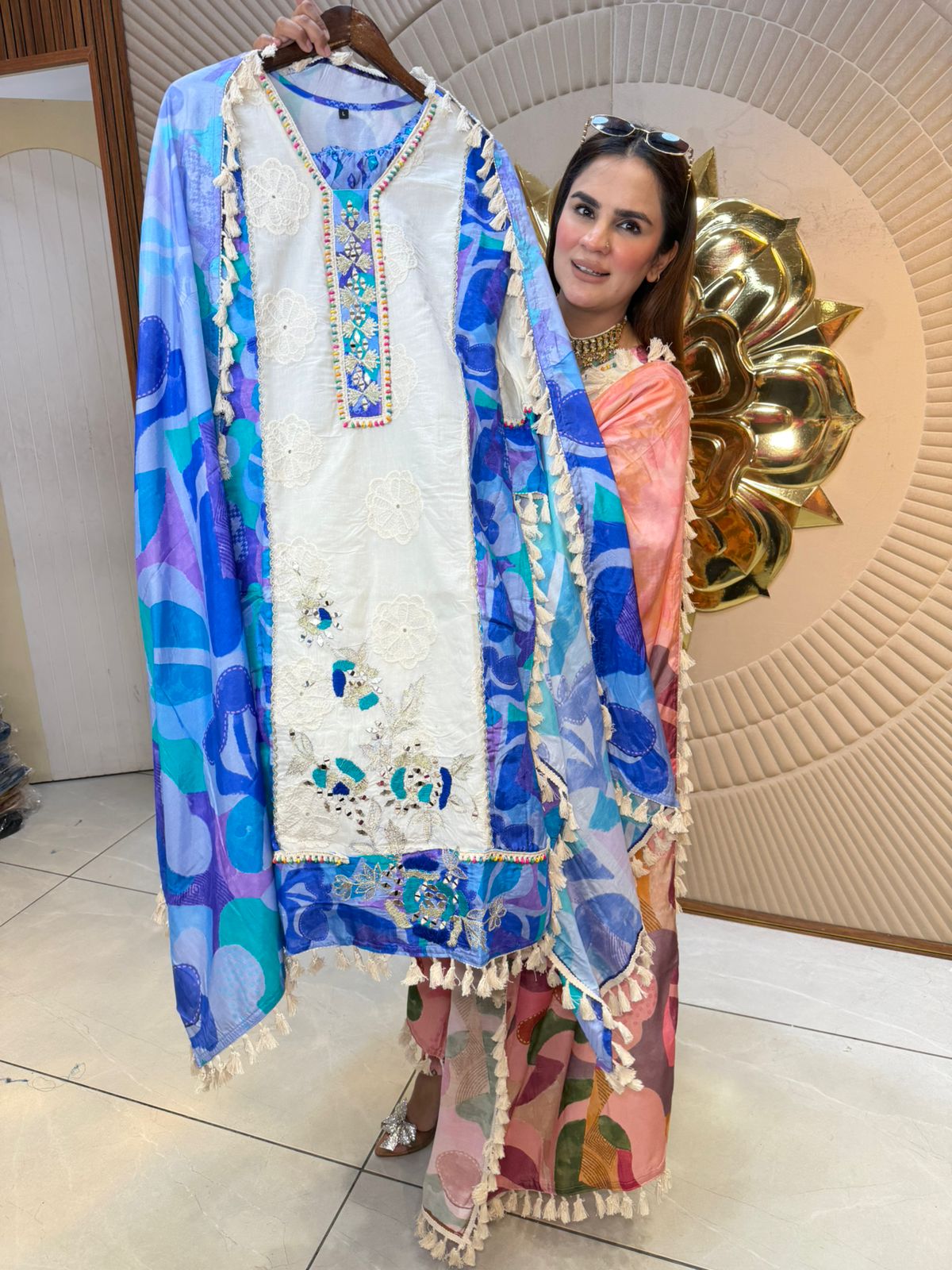 Beautiful elegant suit pc2595