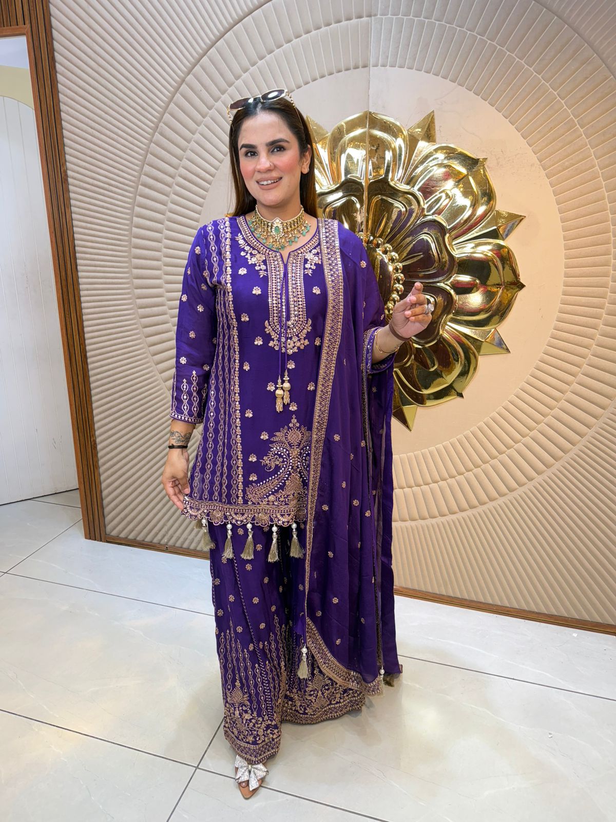 Beautiful elegant party wear suit pc 2597