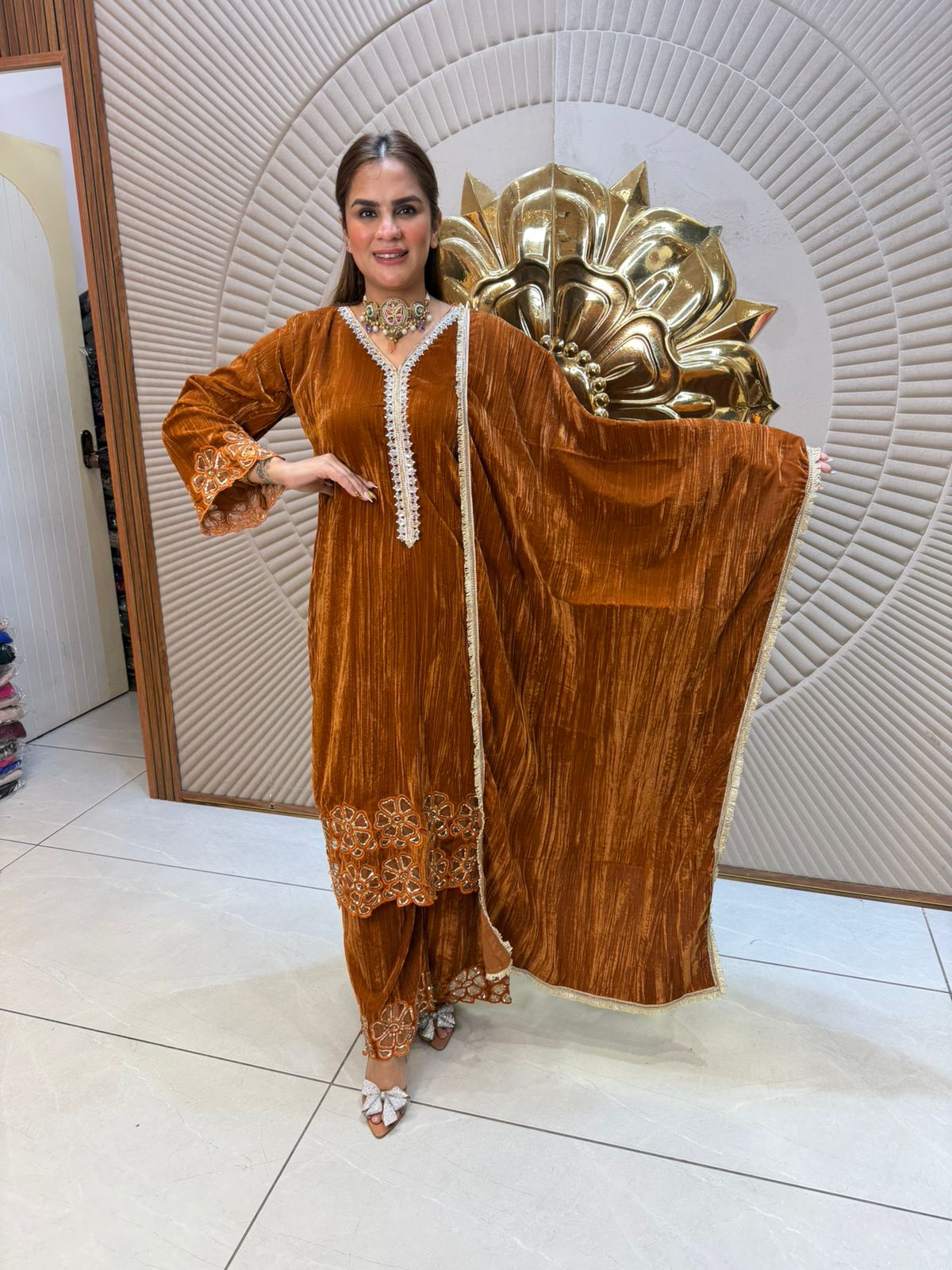 Beautiful elegent velvet suit pc-2444