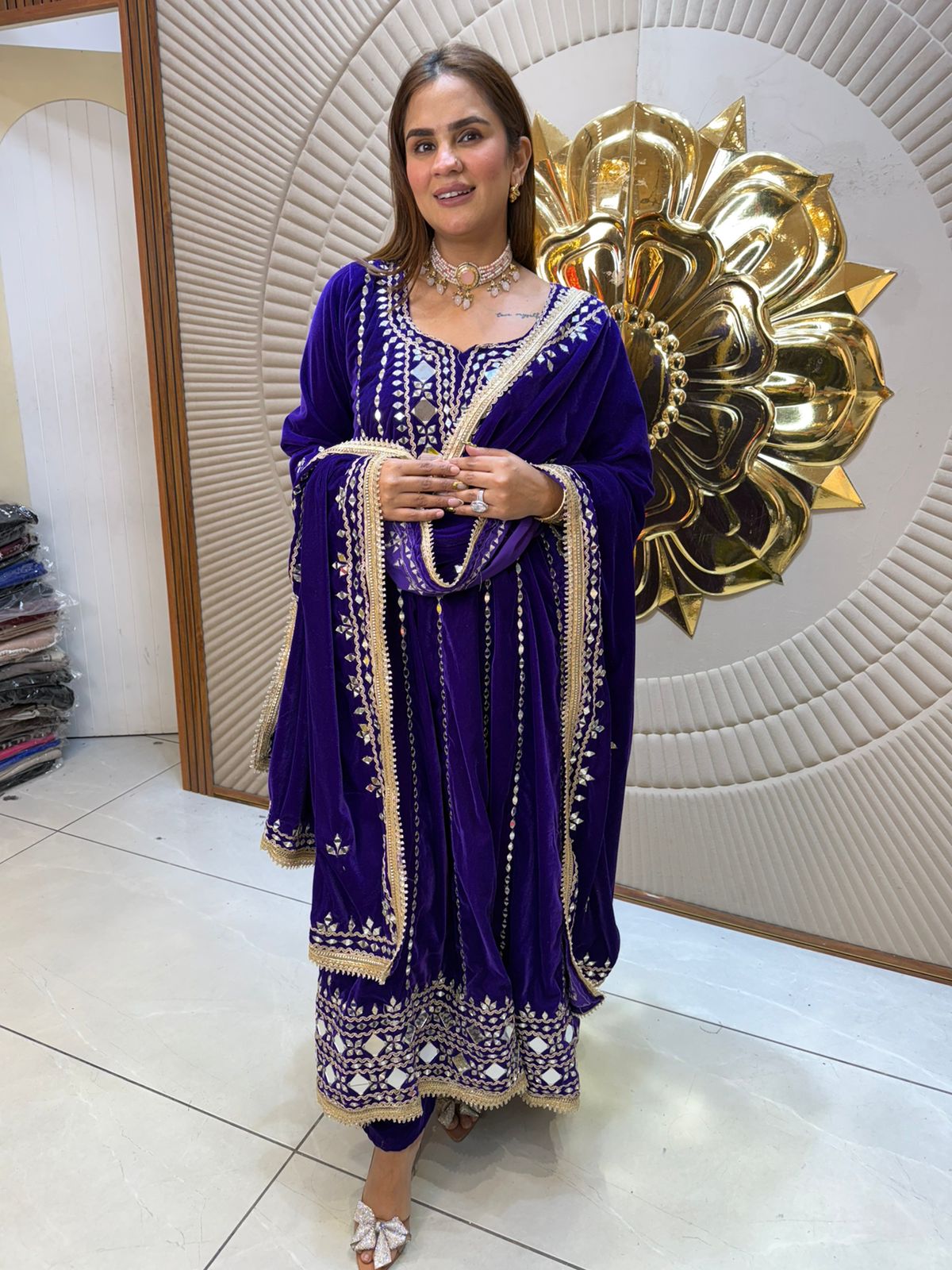 Beautiful elegent velvet suit pc2471