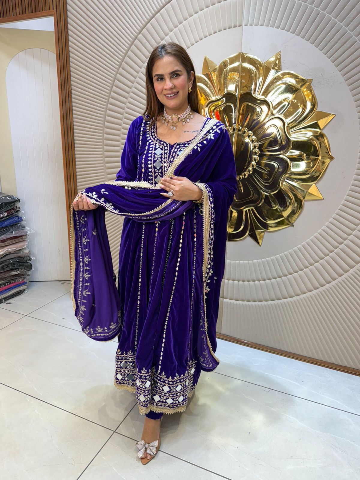 Beautiful elegent velvet suit pc2471
