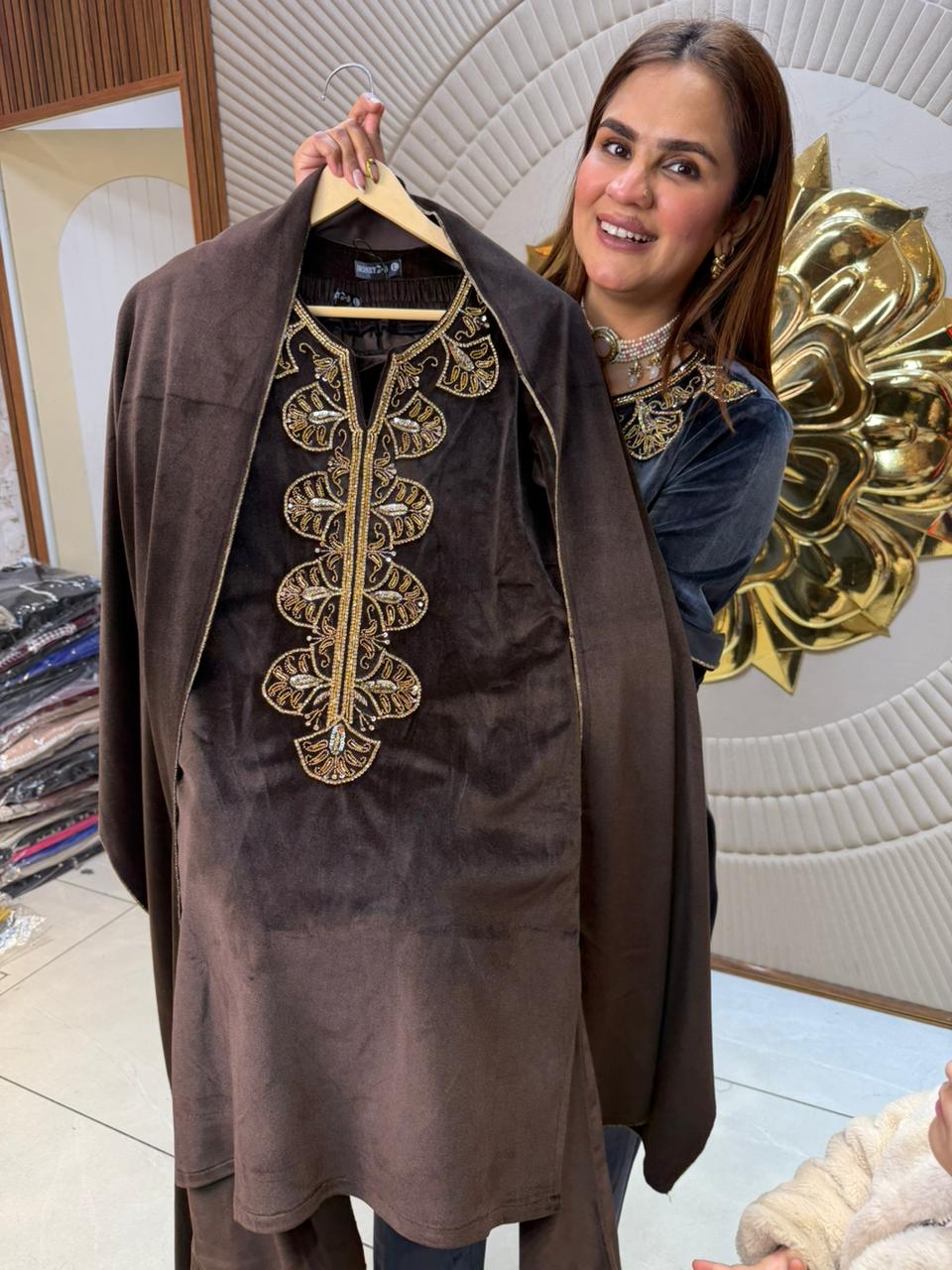 Beautiful elegant velvet suit pc2475