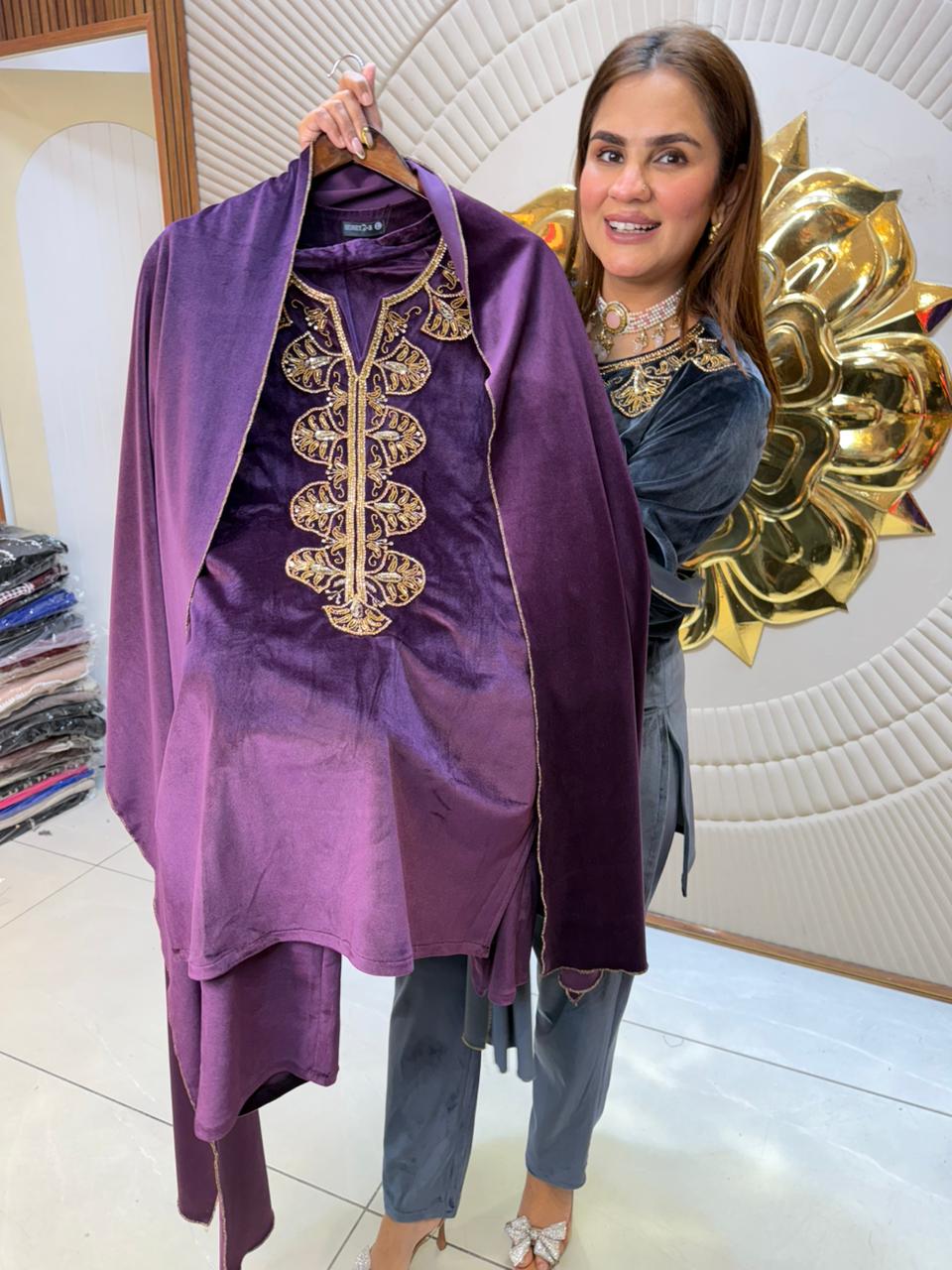 Beautiful elegant velvet suit pc2475