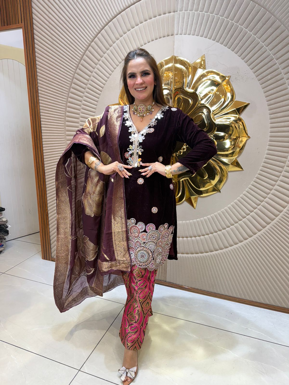 Beautiful elegent velvet suit pc2492