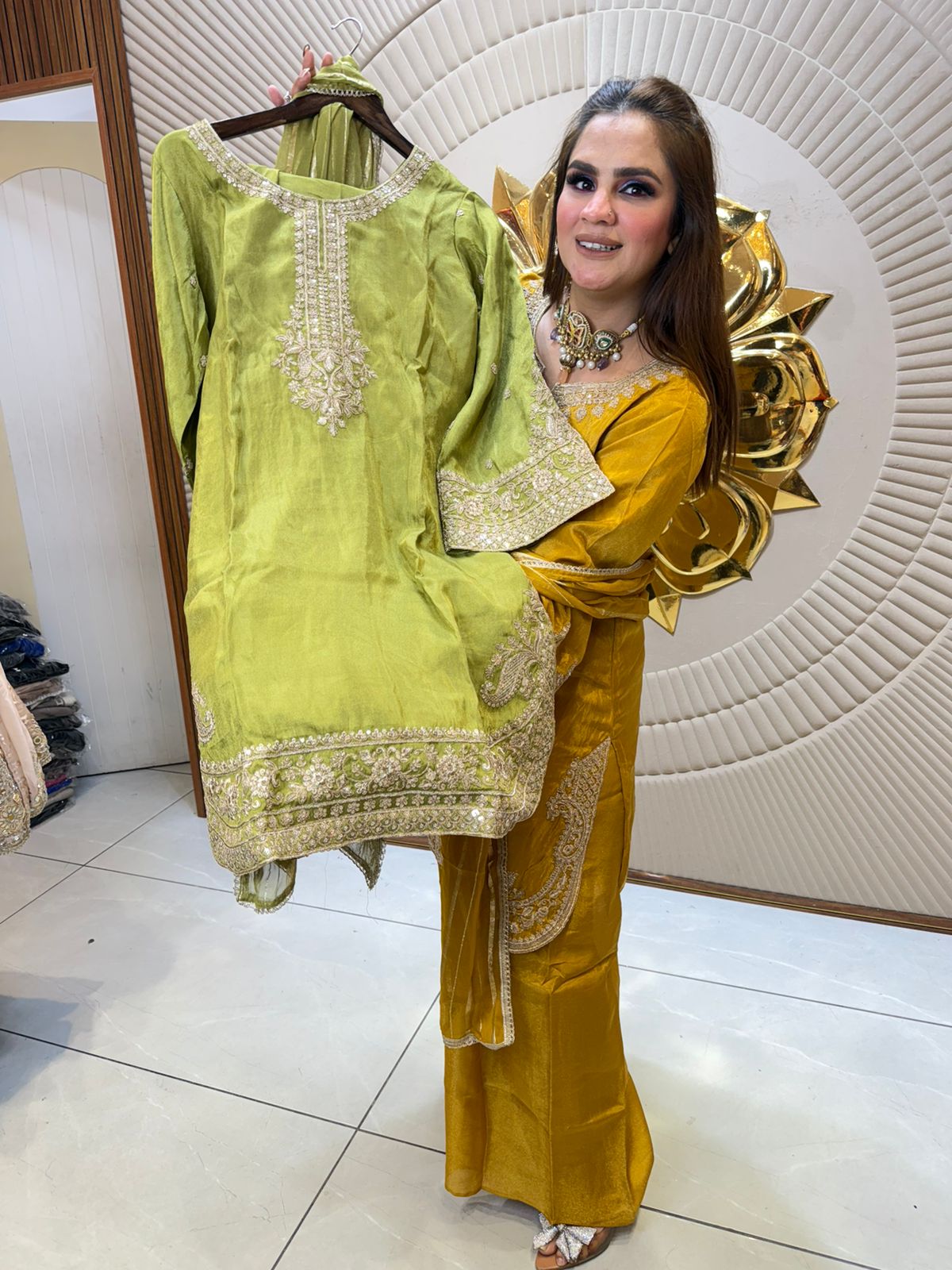 Beautiful elegent suit pc2490