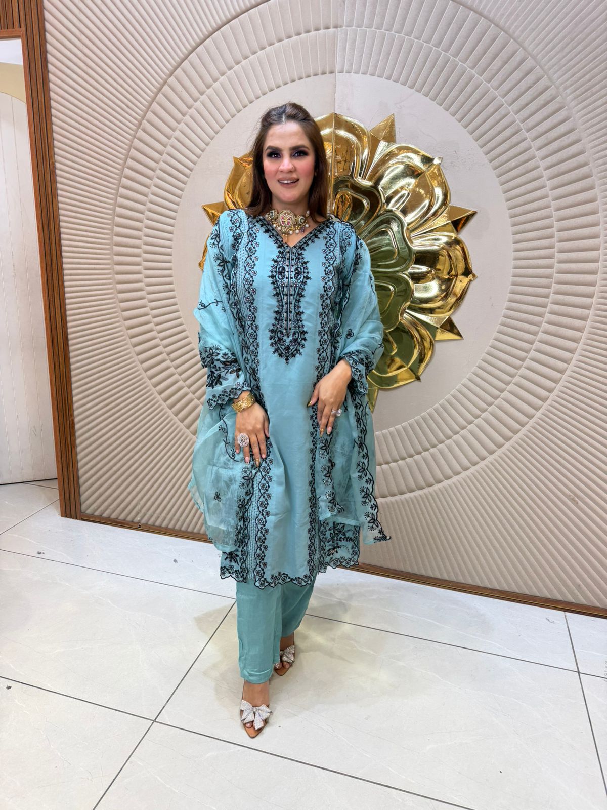 Beautiful eleventh suit pc 2487