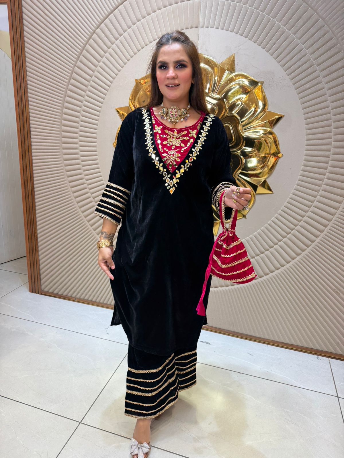 Beautiful elegant velvet cordset pc2482