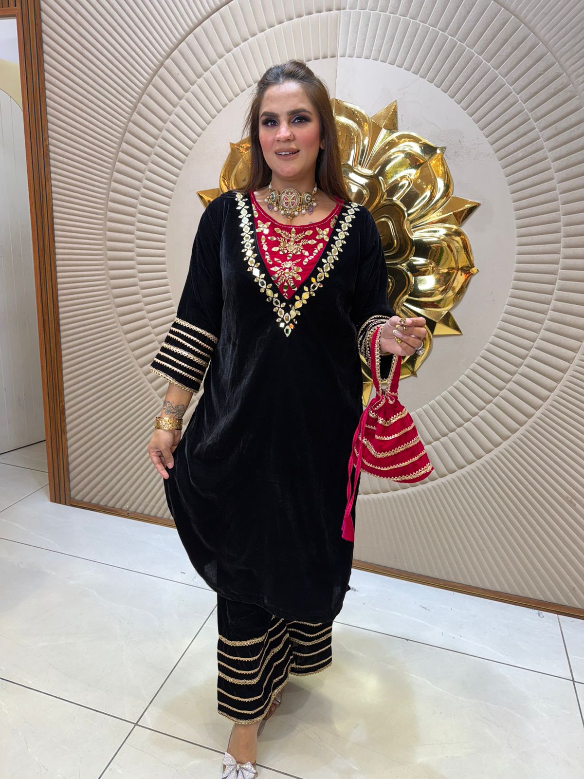 Beautiful elegant velvet cordset pc2482
