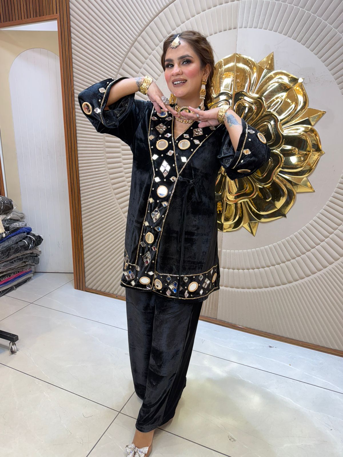 Beautiful elegent velvet cordset pc2505