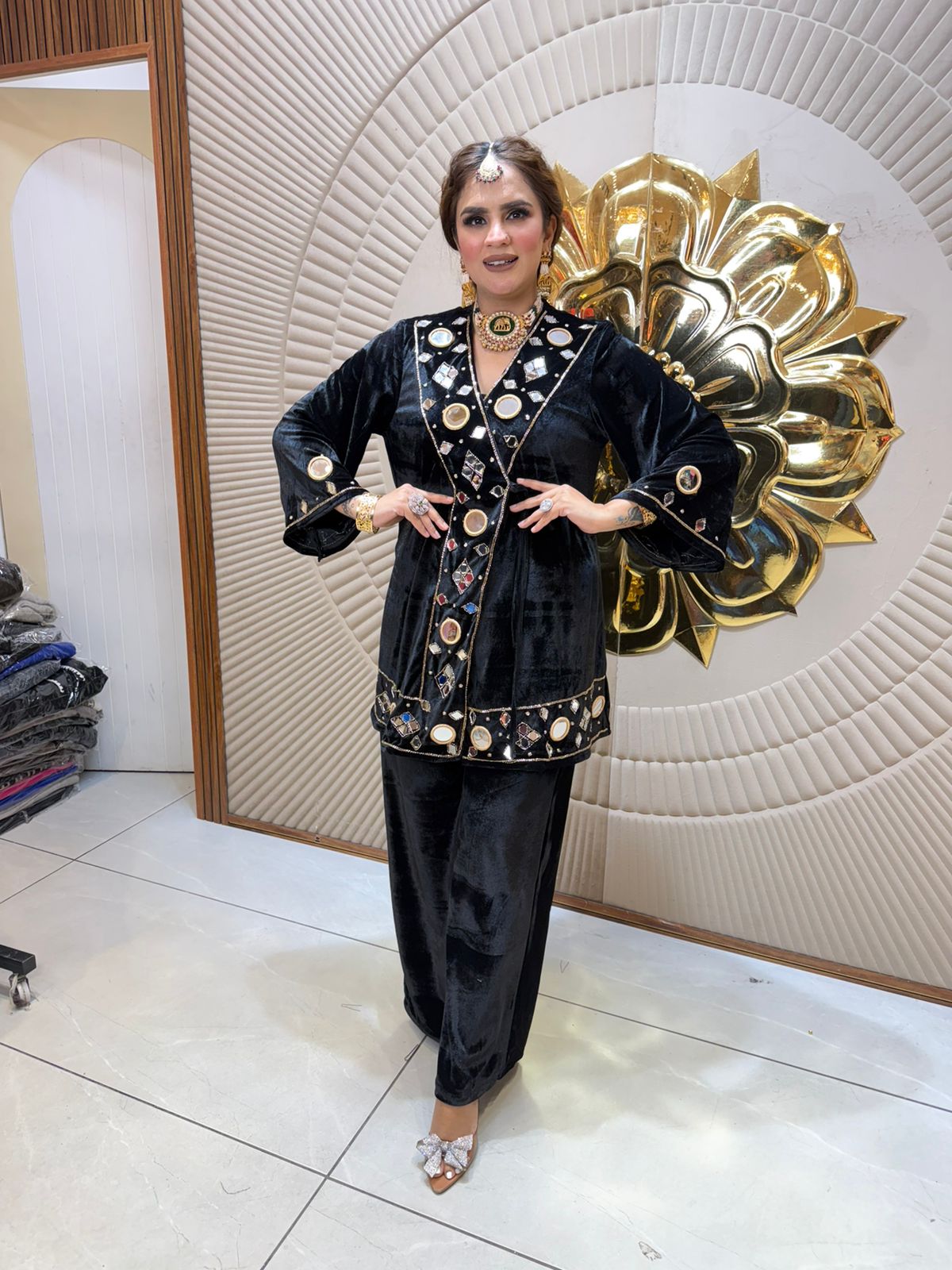 Beautiful elegent velvet cordset pc2505