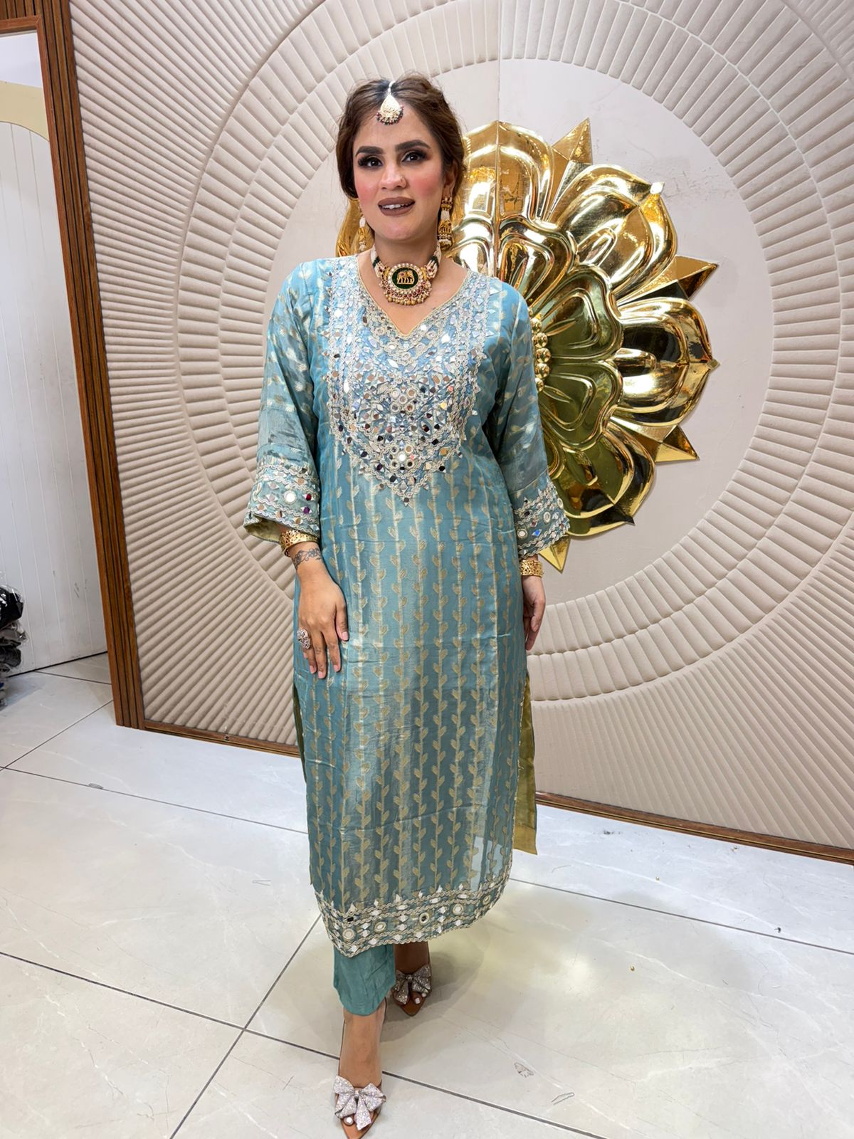 Beautiful elegent pakistani cotton suit pc2502